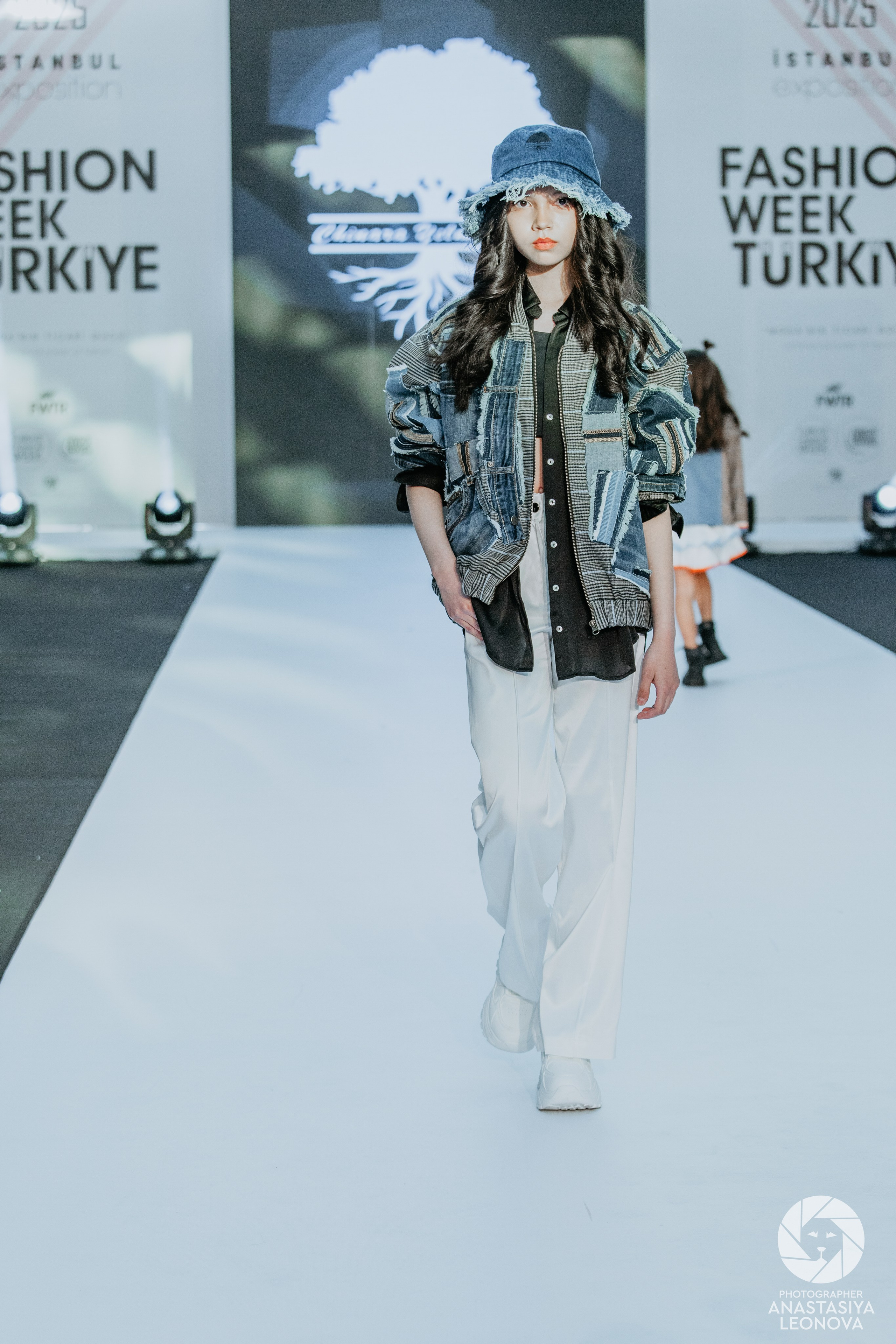 Fashion Week Türkiye [spring, 2025]. Anastasia Leonowa