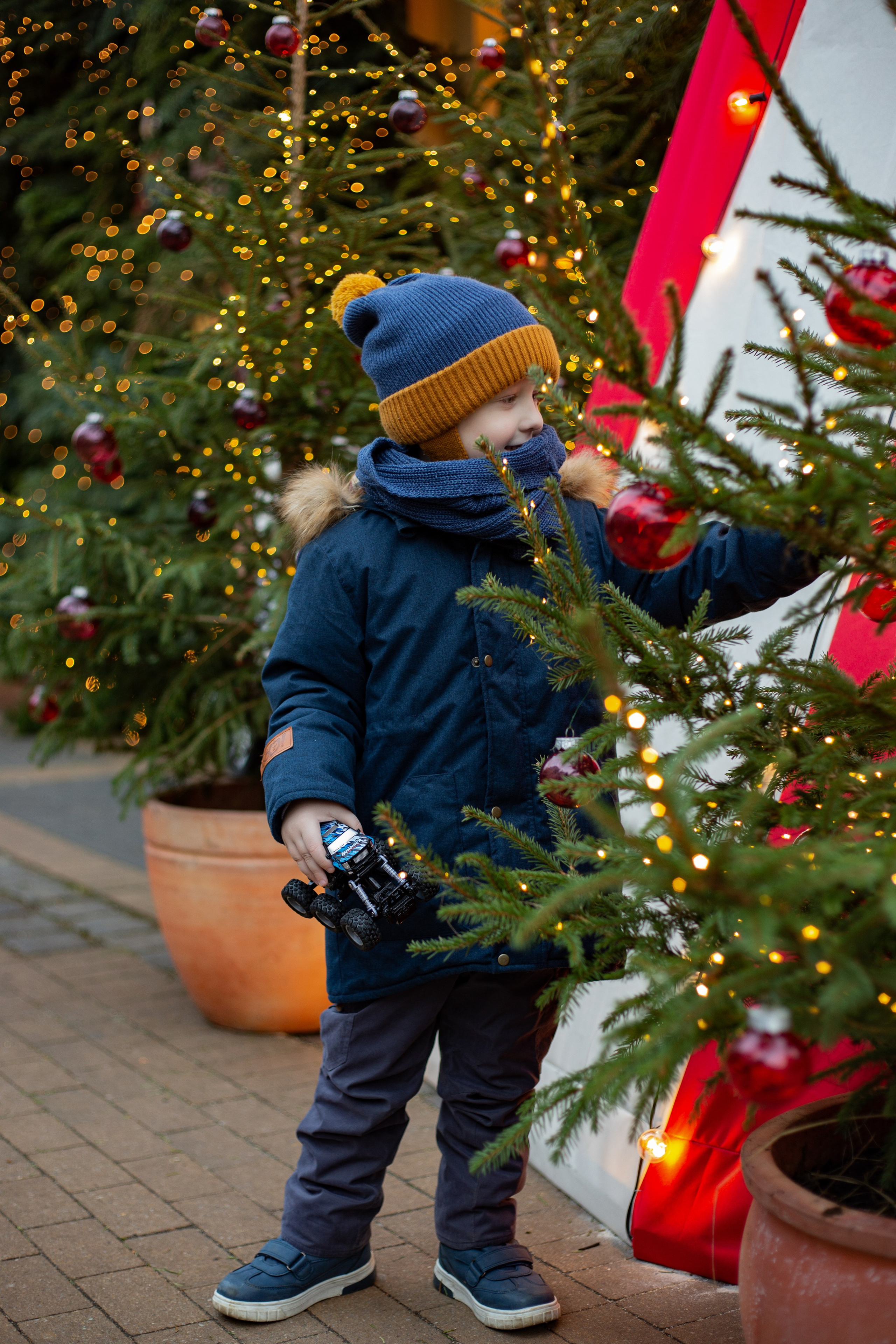 Егор, прогулка по городу Зеленоградск. Https://malovafoto.ru