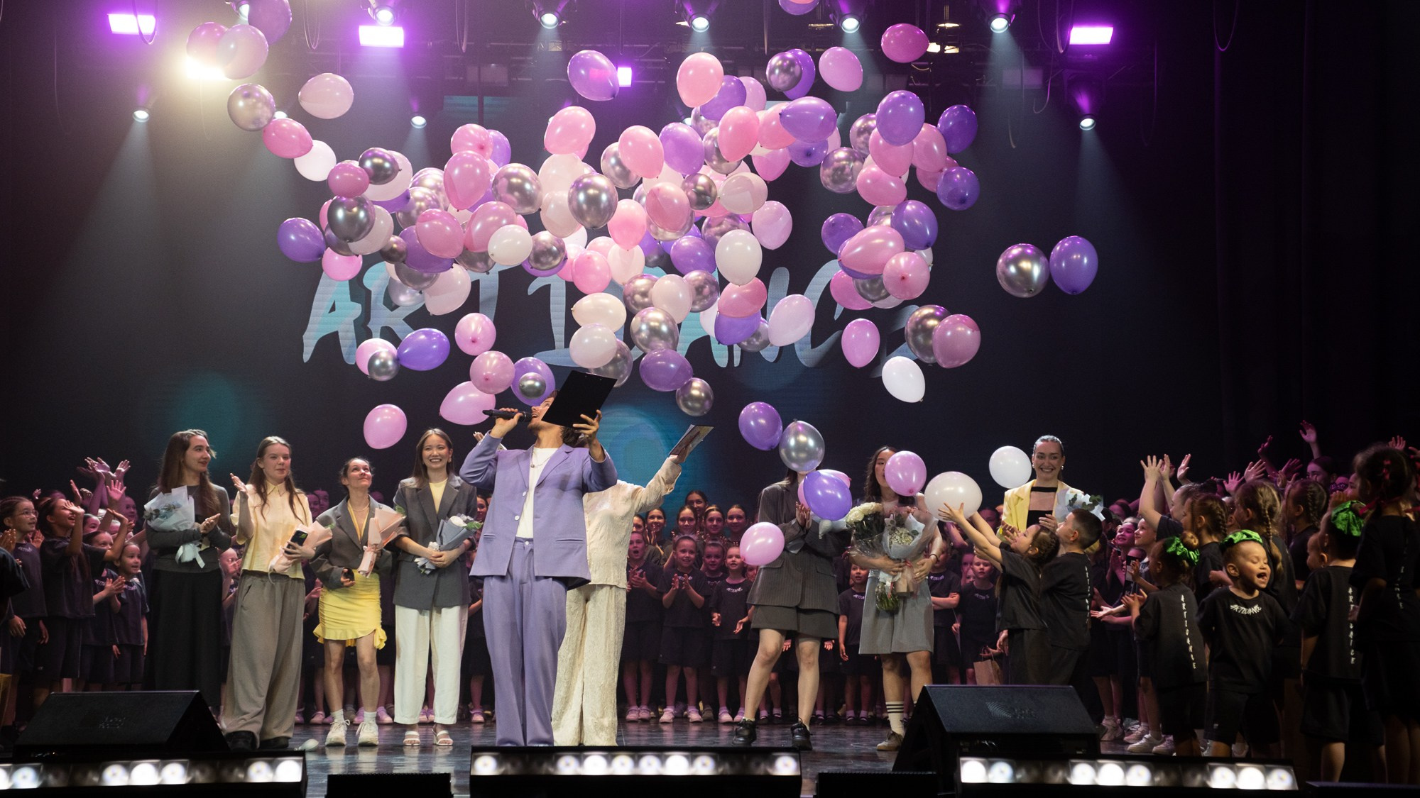 Отчетный концерт студии танца ARTIDANCE. Репортажный фотограф в Казани Павел Серпокрылов