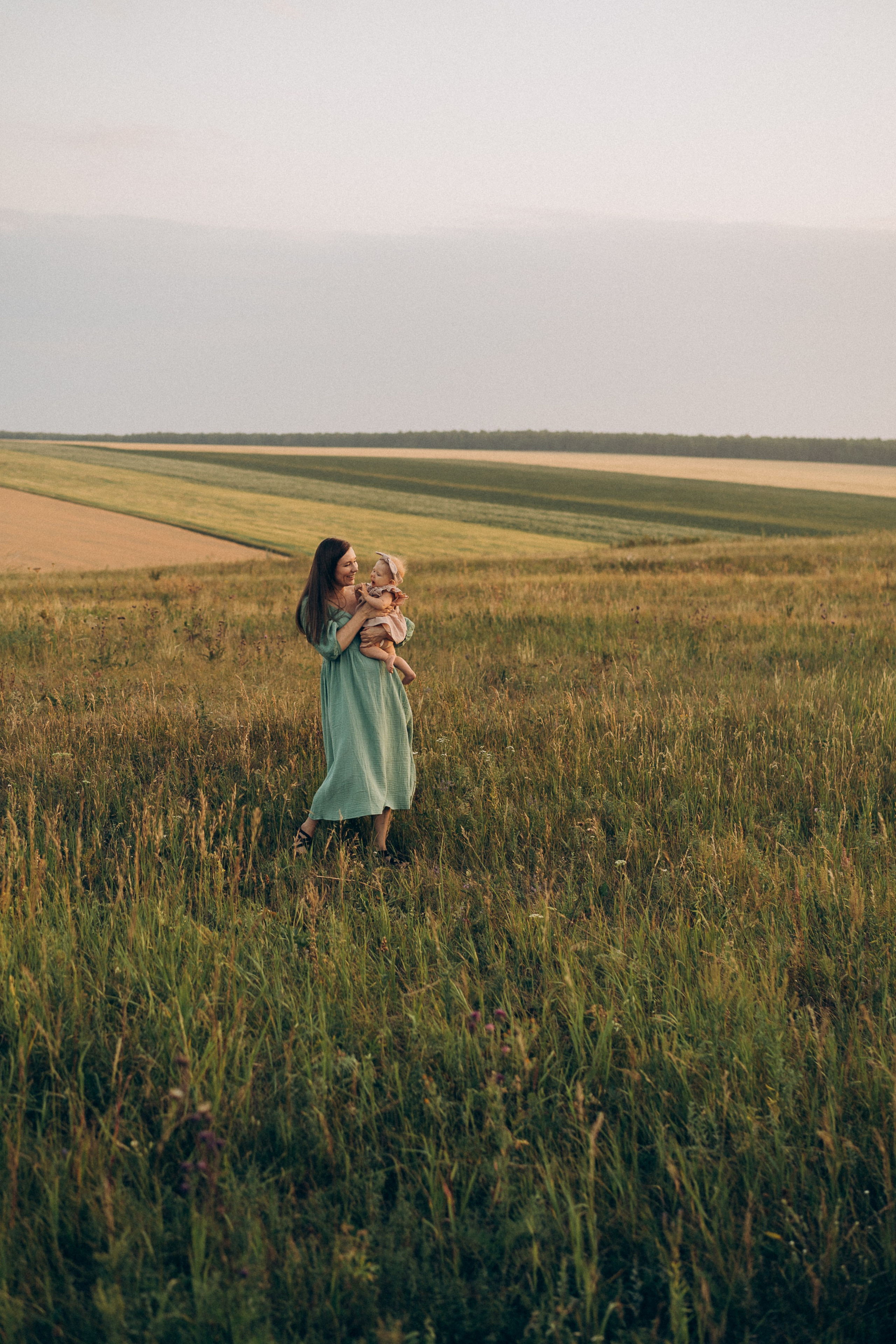 Летние поля. Семейный фотограф в Челябинске Волченко Ксения