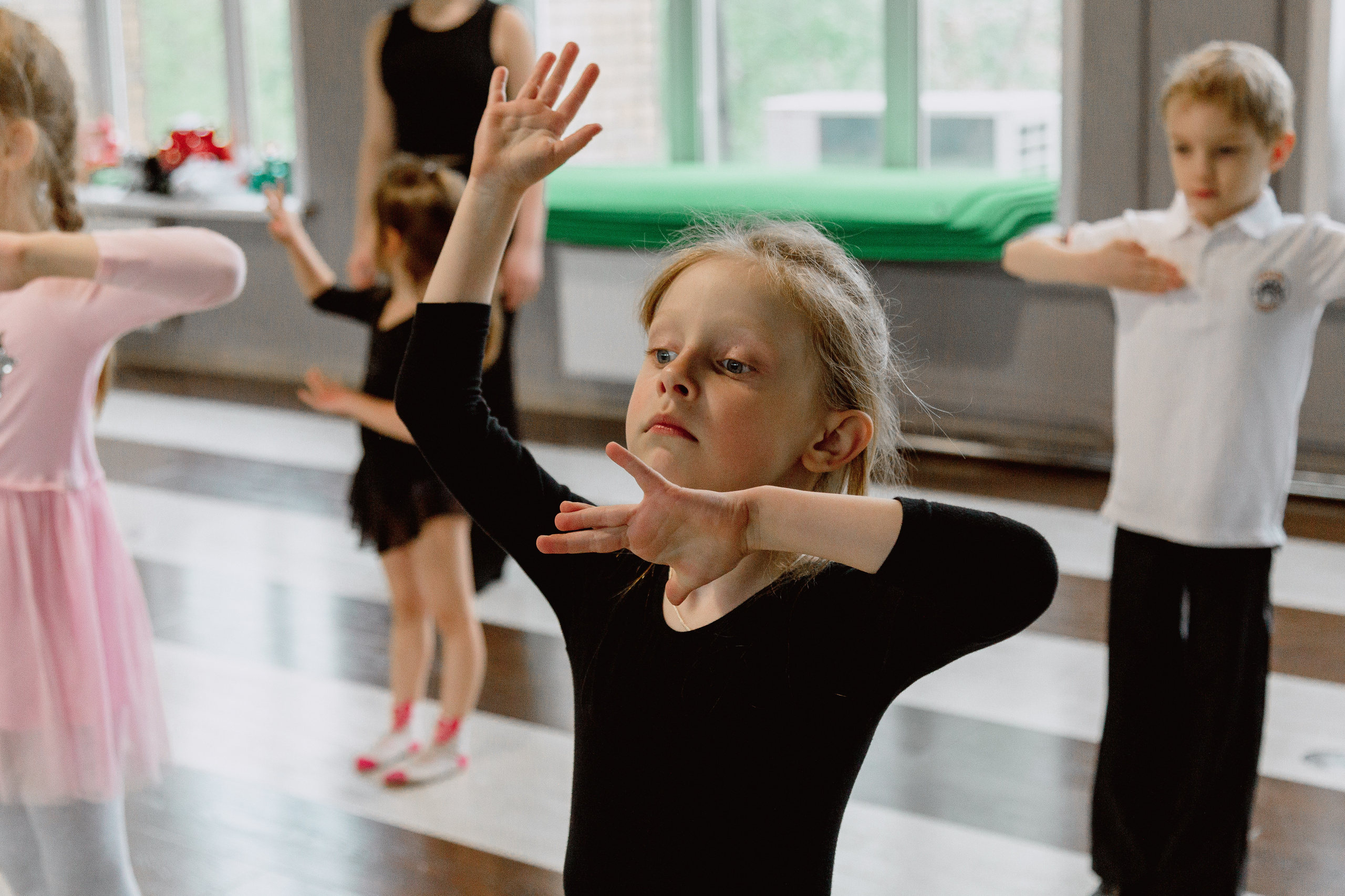 Let's dance. Главная