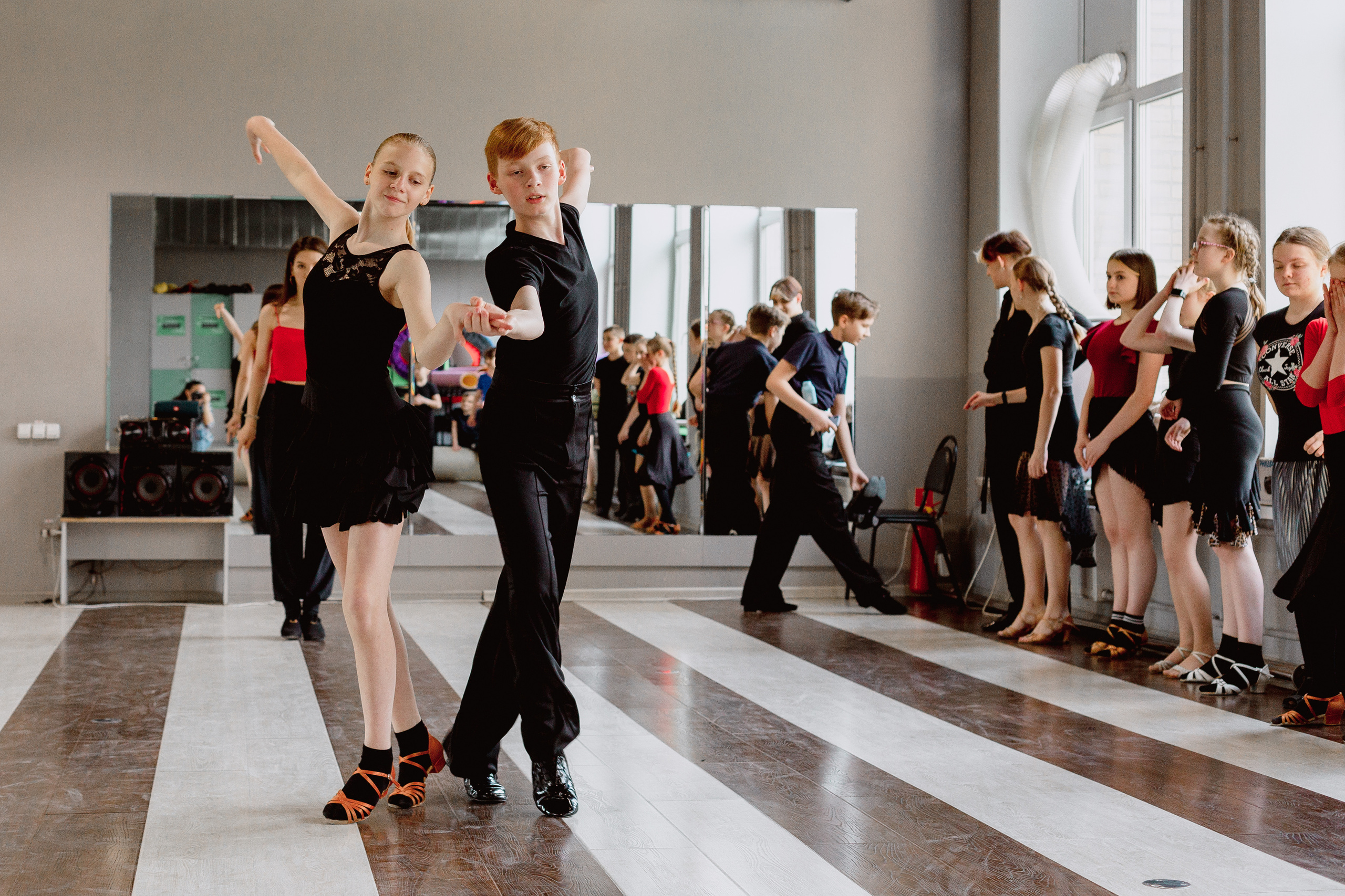 Let's dance. Главная