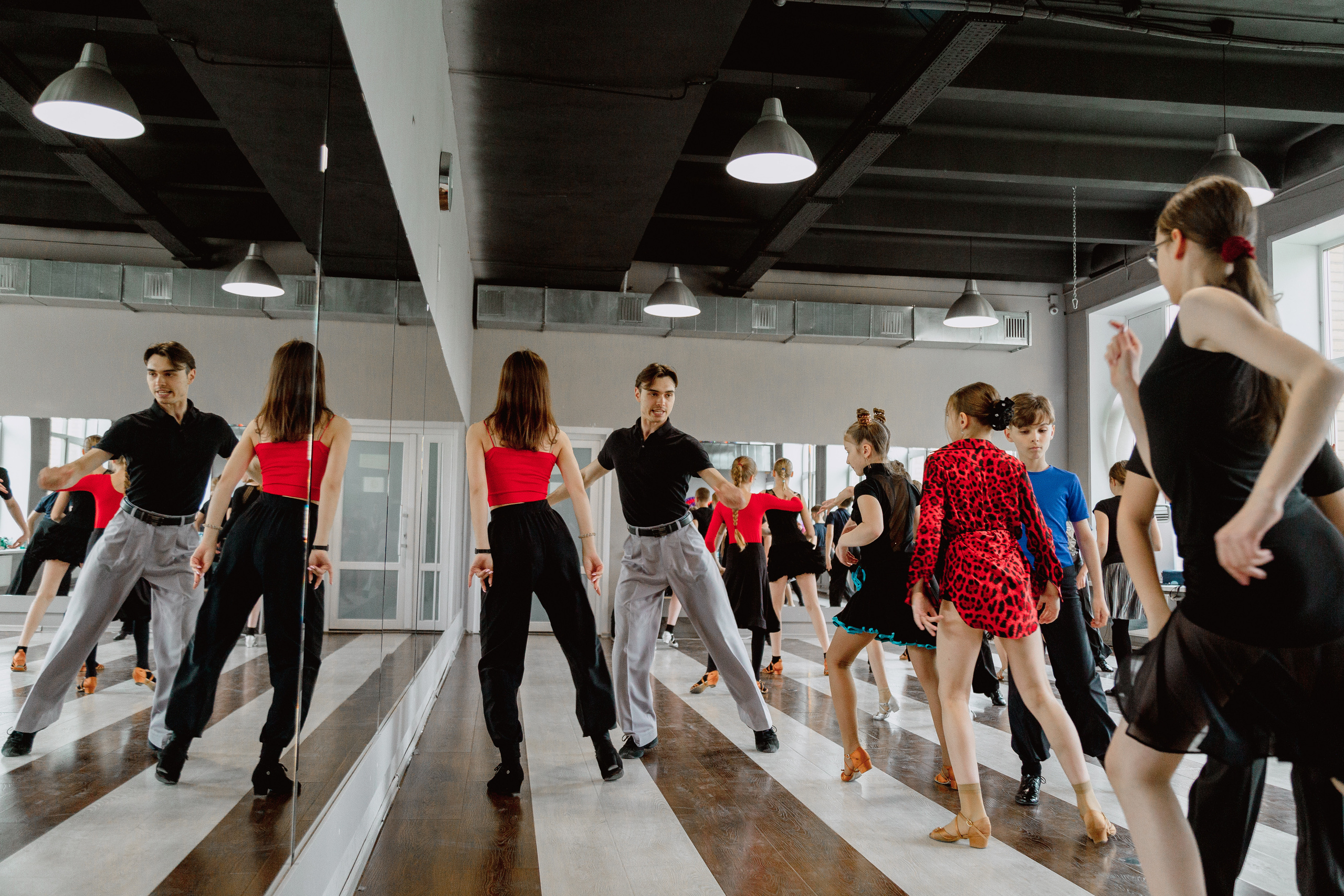 Let's dance. Главная