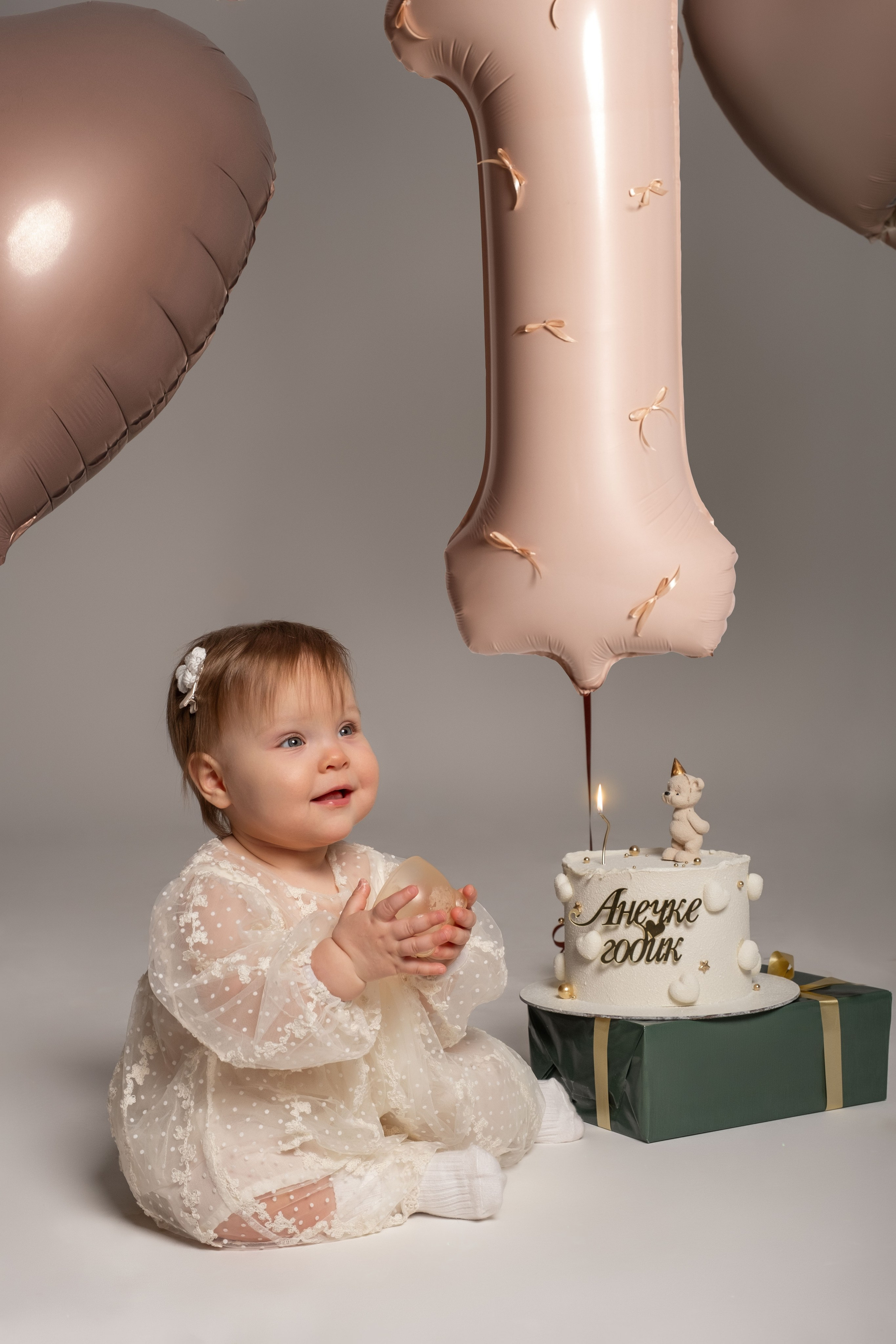 Семейные студийные фотосессии, дни рождения. Фотограф беременности Демочкина Елена