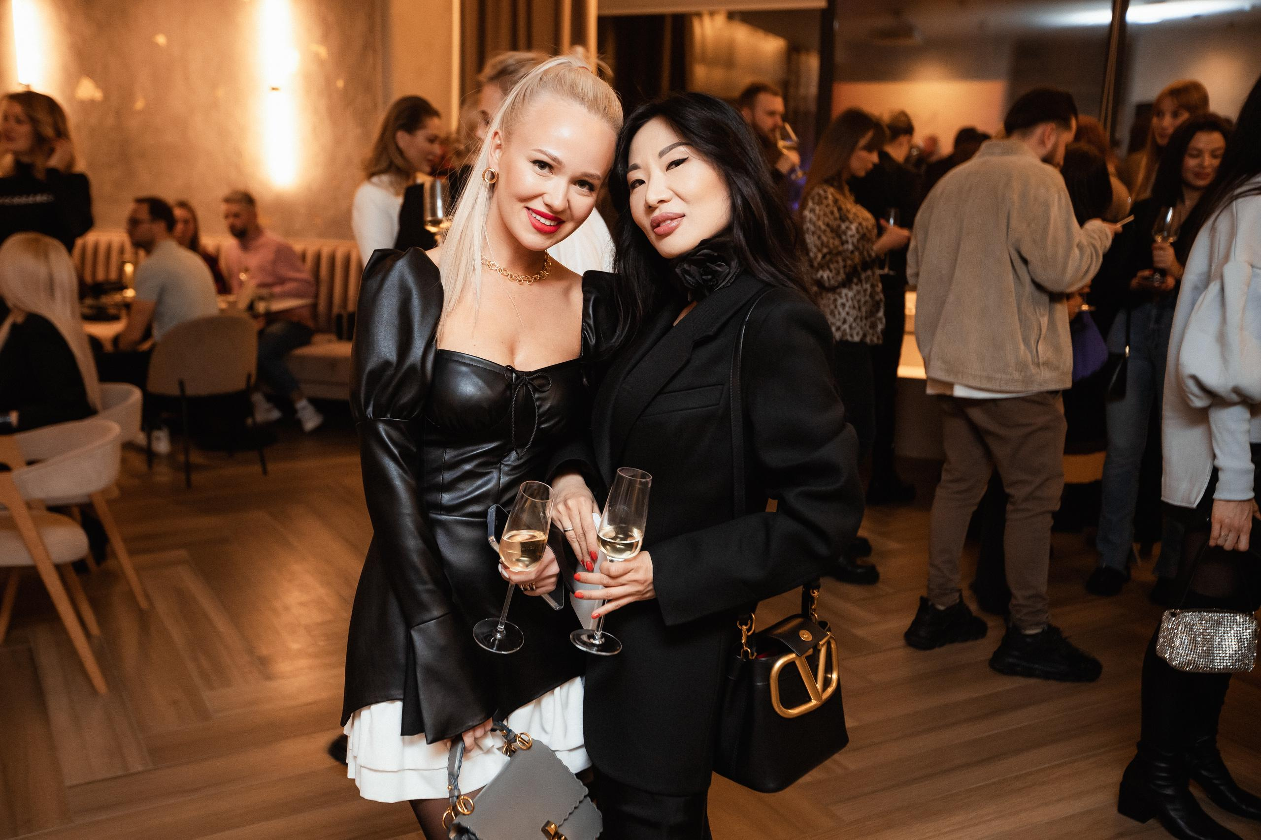 МОМЕНТЫ [ОТКРЫТИЕ]. СВОИ. ФОТООТЧЕТЫ-СОБЫТИЯ-МЕСТА