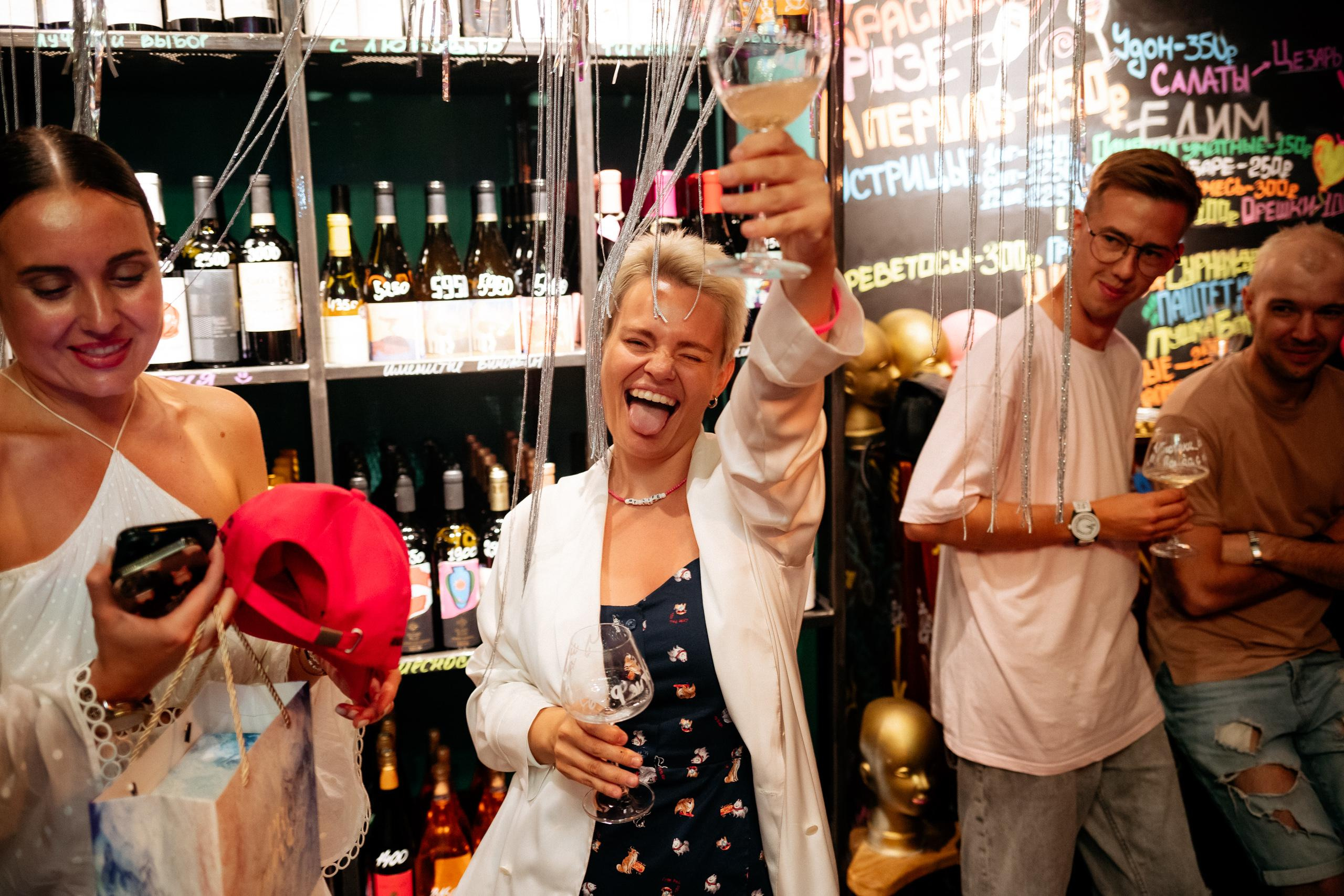 ВИНОТЕКА БАР х МАГАЗ [1 ГОД]. СВОИ. ФОТООТЧЕТЫ-СОБЫТИЯ-МЕСТА