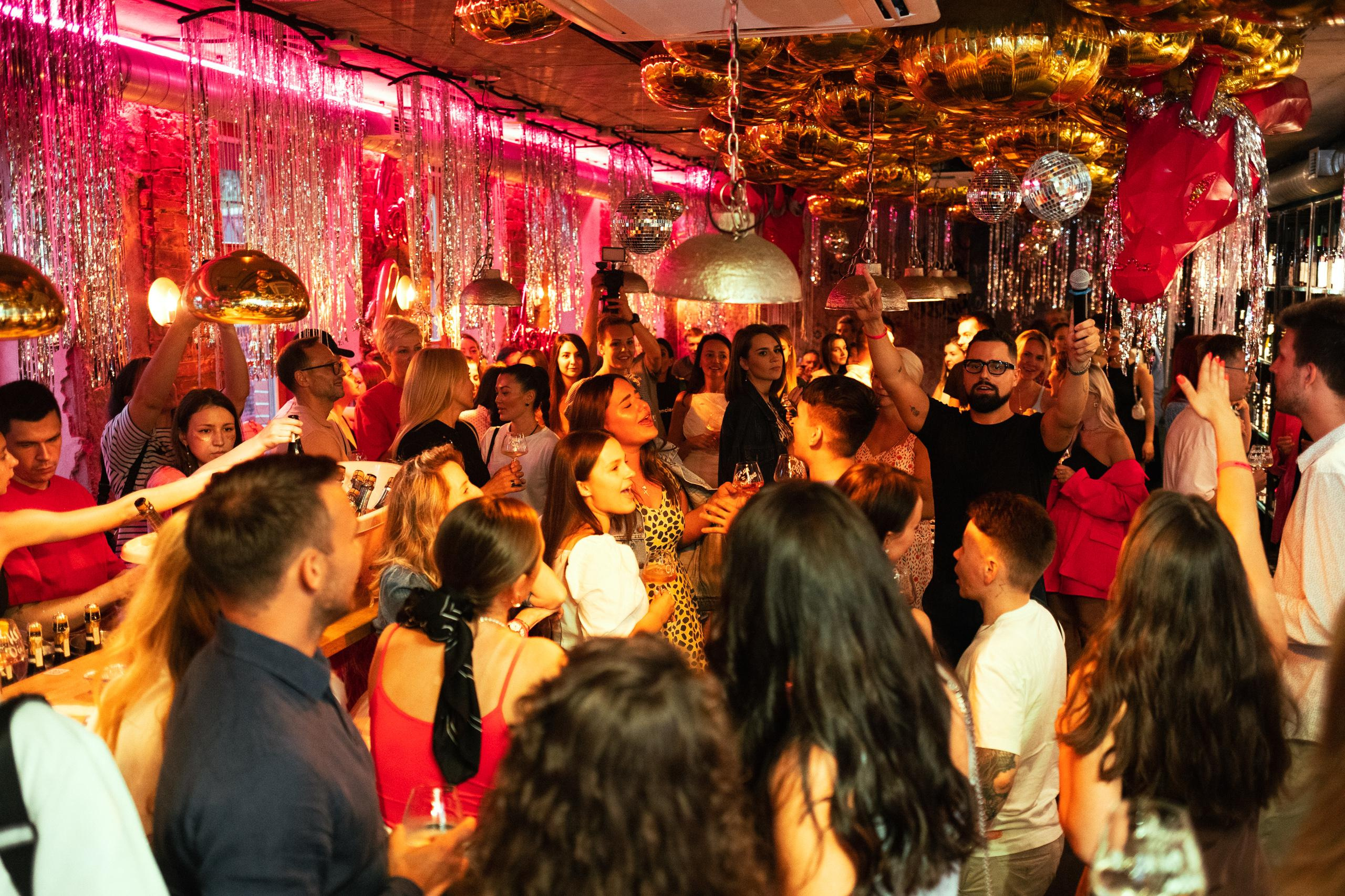 ВИНОТЕКА БАР х МАГАЗ [1 ГОД]. СВОИ. ФОТООТЧЕТЫ-СОБЫТИЯ-МЕСТА