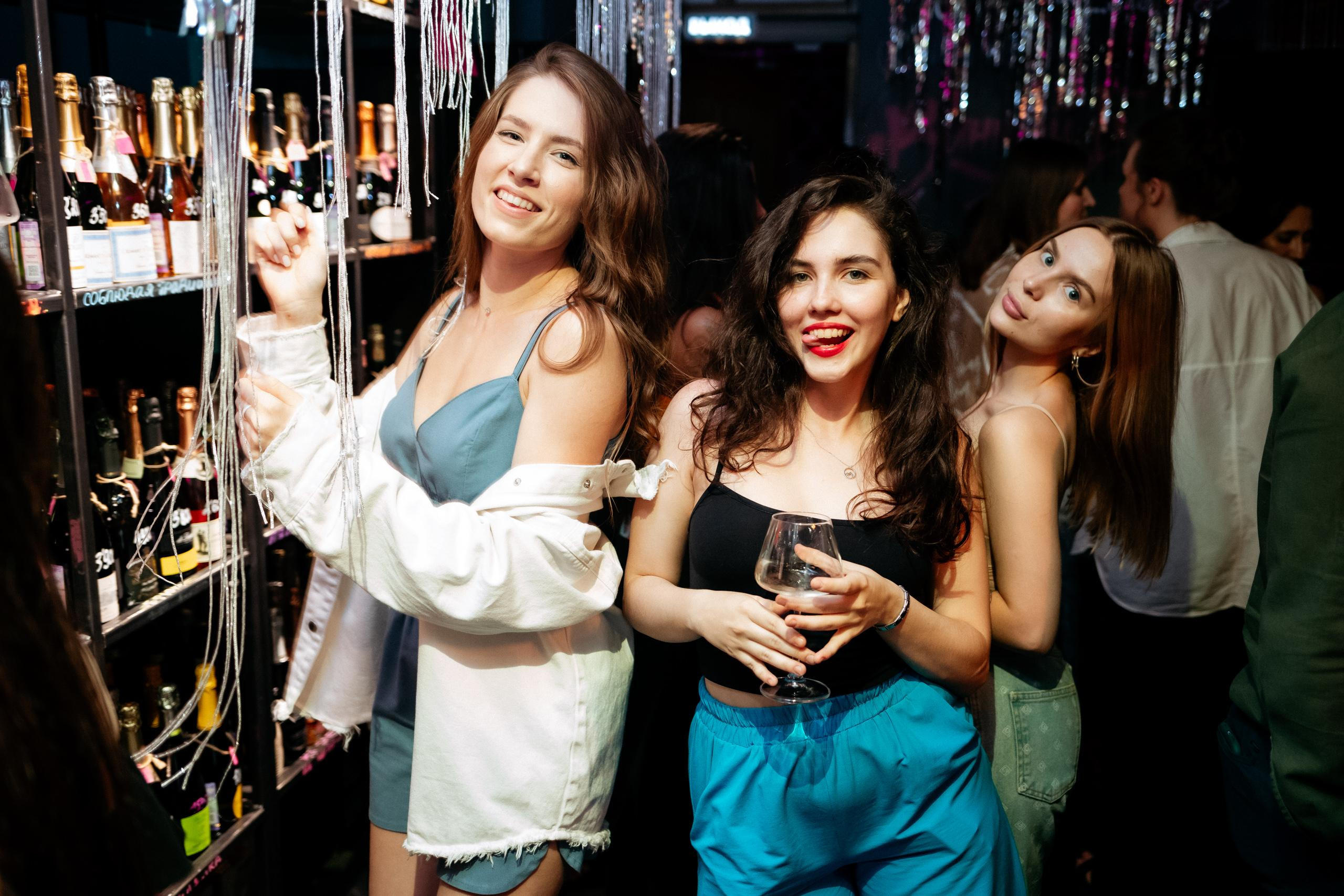 ВИНОТЕКА БАР х МАГАЗ [1 ГОД]. СВОИ. ФОТООТЧЕТЫ-СОБЫТИЯ-МЕСТА