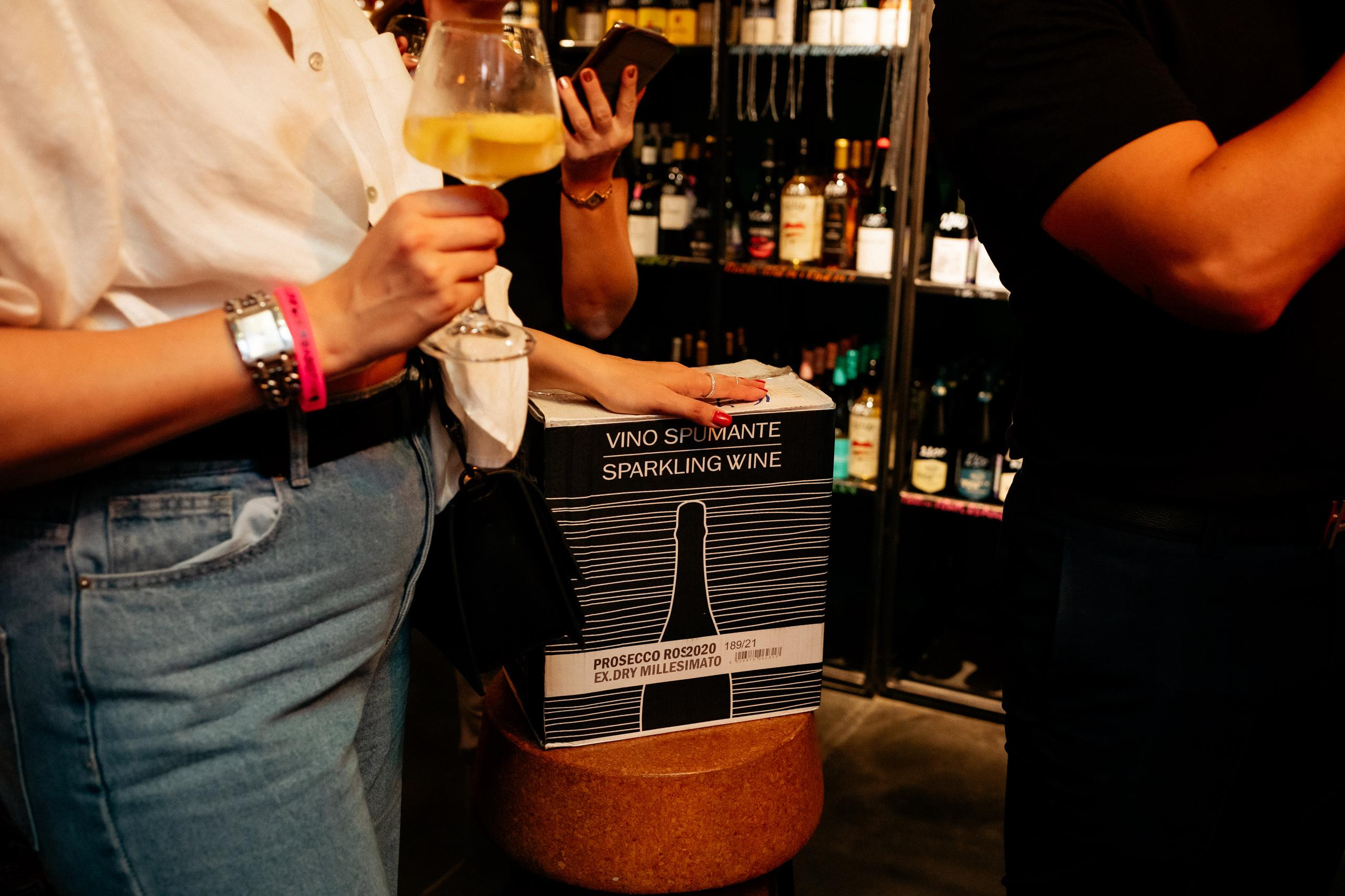 ВИНОТЕКА БАР х МАГАЗ [1 ГОД]. СВОИ. ФОТООТЧЕТЫ-СОБЫТИЯ-МЕСТА