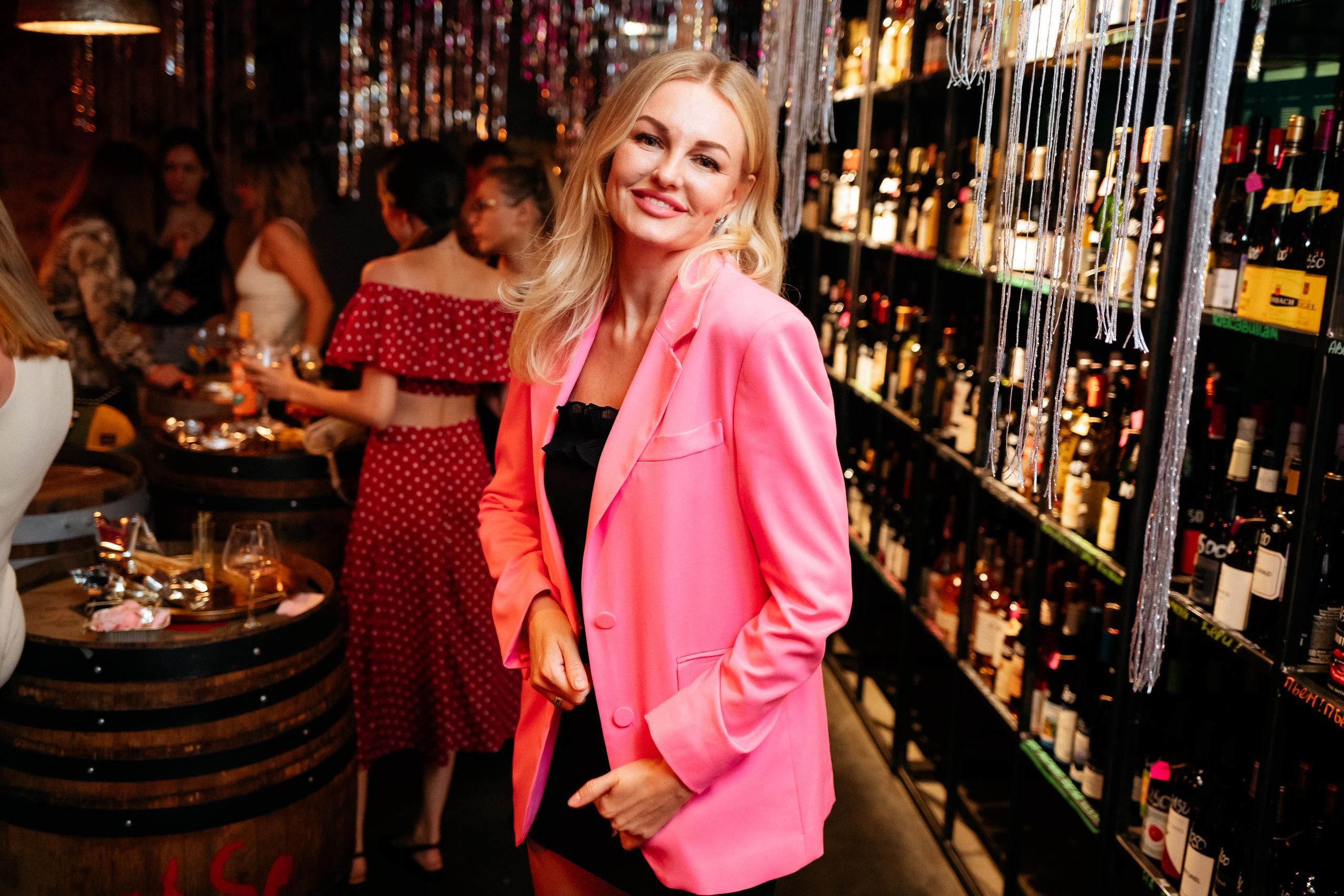 ВИНОТЕКА БАР х МАГАЗ [1 ГОД]. СВОИ. ФОТООТЧЕТЫ-СОБЫТИЯ-МЕСТА