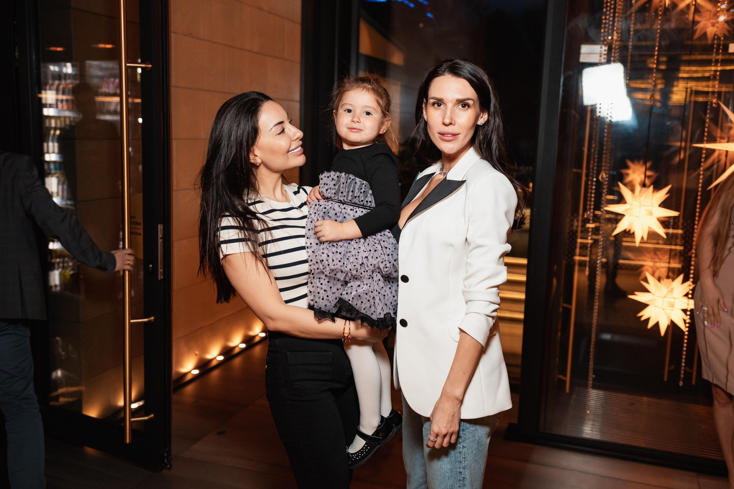 INLOVE [открытие террассы]. СВОИ. ФОТООТЧЕТЫ-СОБЫТИЯ-МЕСТА