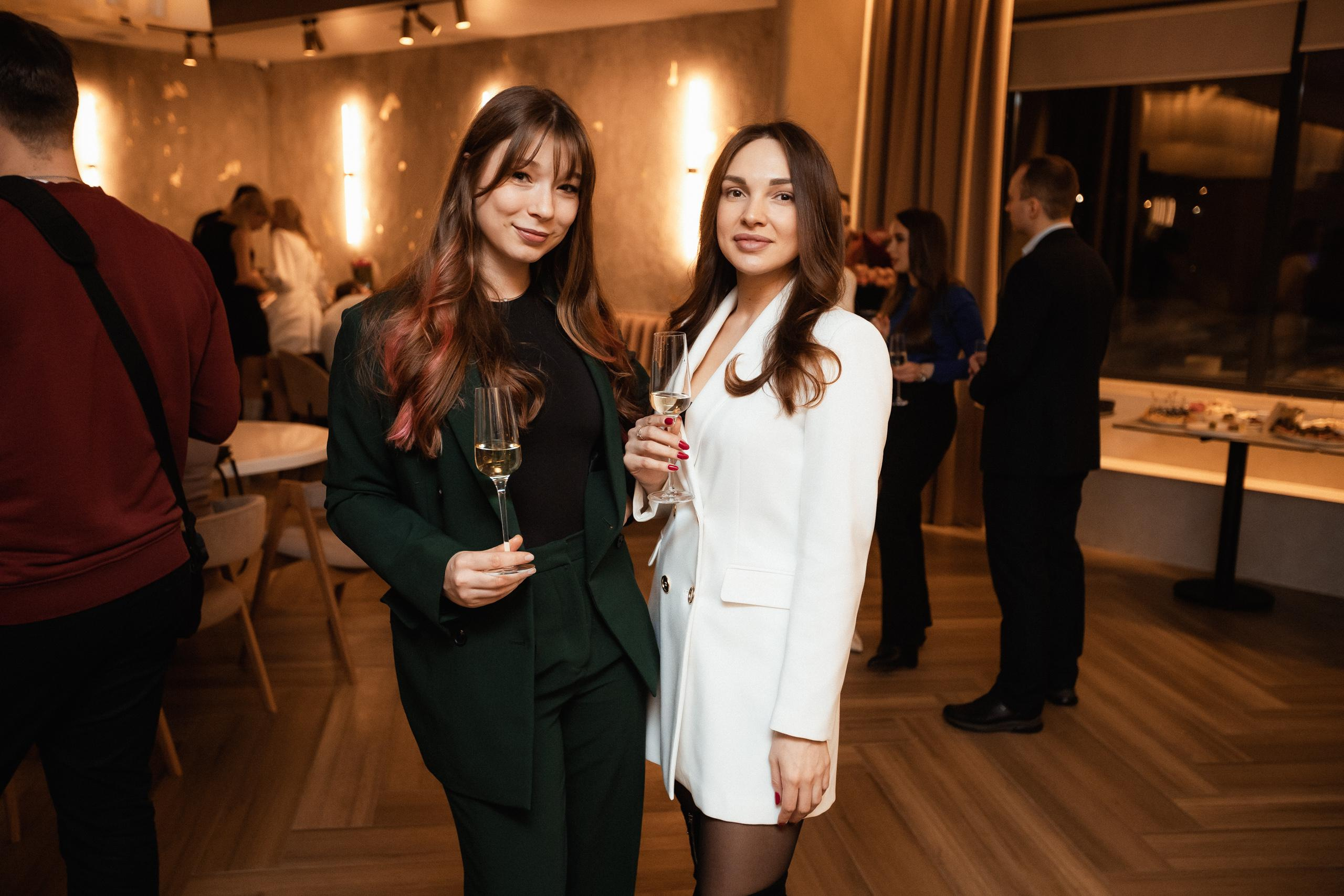 МОМЕНТЫ [ОТКРЫТИЕ]. СВОИ. ФОТООТЧЕТЫ-СОБЫТИЯ-МЕСТА