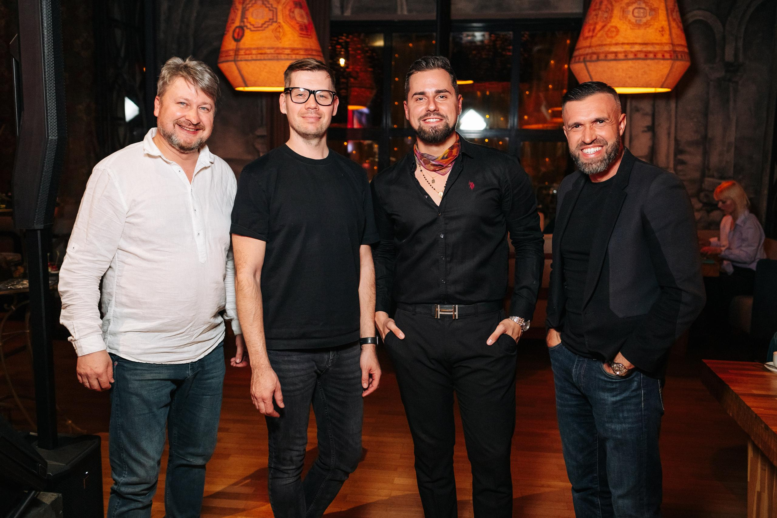 KARAS [МУЗЫКАЛЬНО-ПОЭТИЧЕСКИЙ ВЕЧЕР]. СВОИ. ФОТООТЧЕТЫ-СОБЫТИЯ-МЕСТА