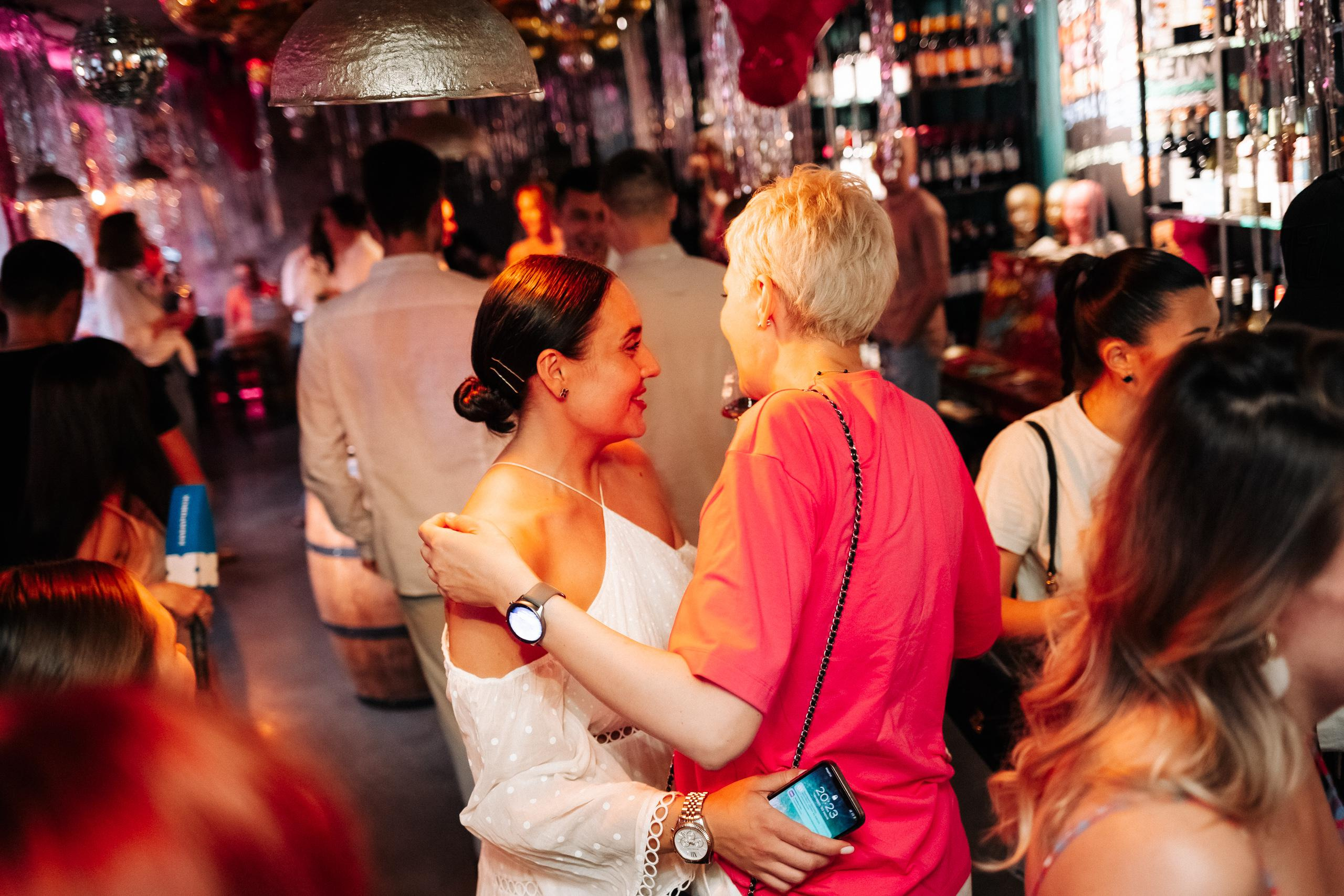 ВИНОТЕКА БАР х МАГАЗ [1 ГОД]. СВОИ. ФОТООТЧЕТЫ-СОБЫТИЯ-МЕСТА