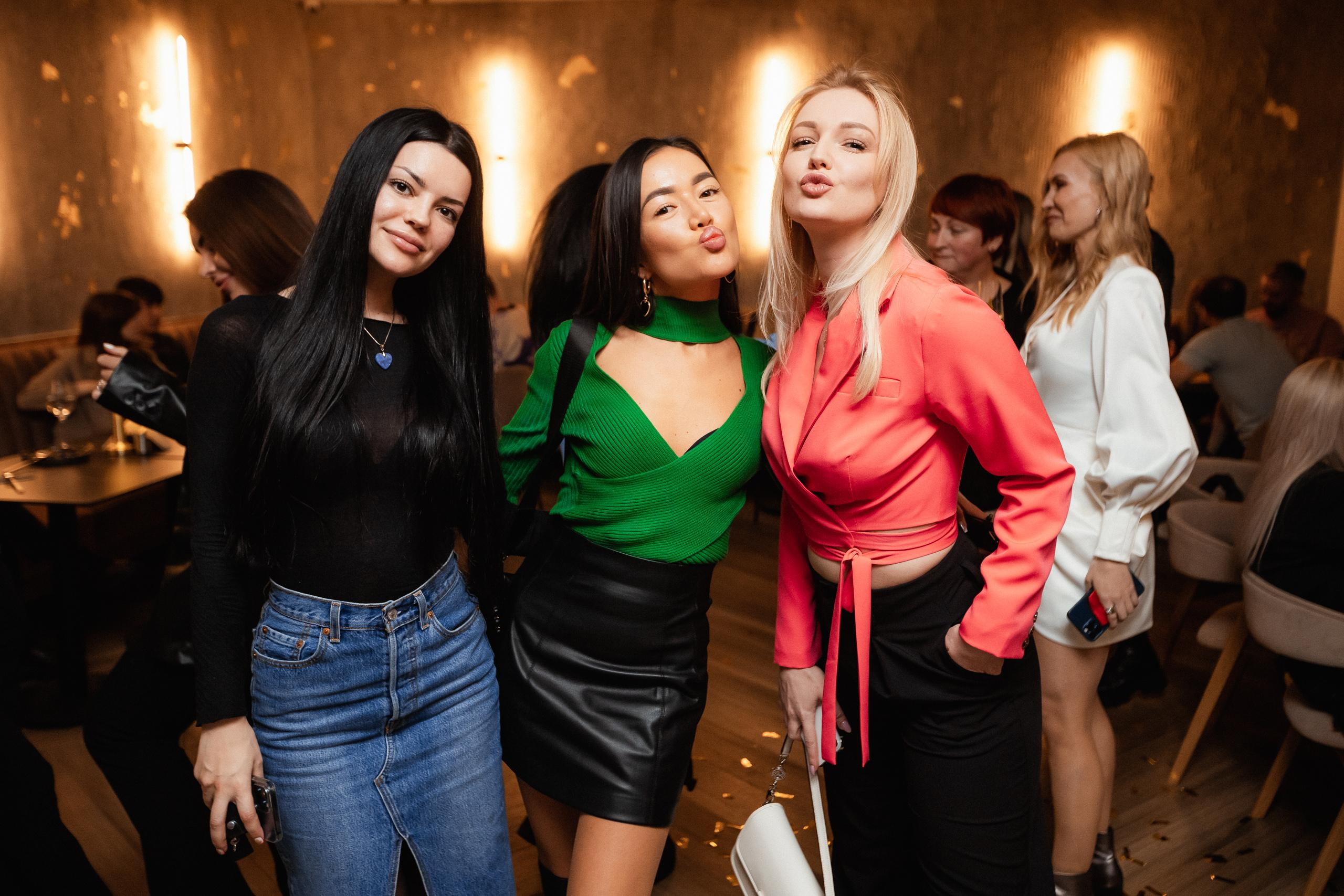 МОМЕНТЫ [ОТКРЫТИЕ]. СВОИ. ФОТООТЧЕТЫ-СОБЫТИЯ-МЕСТА