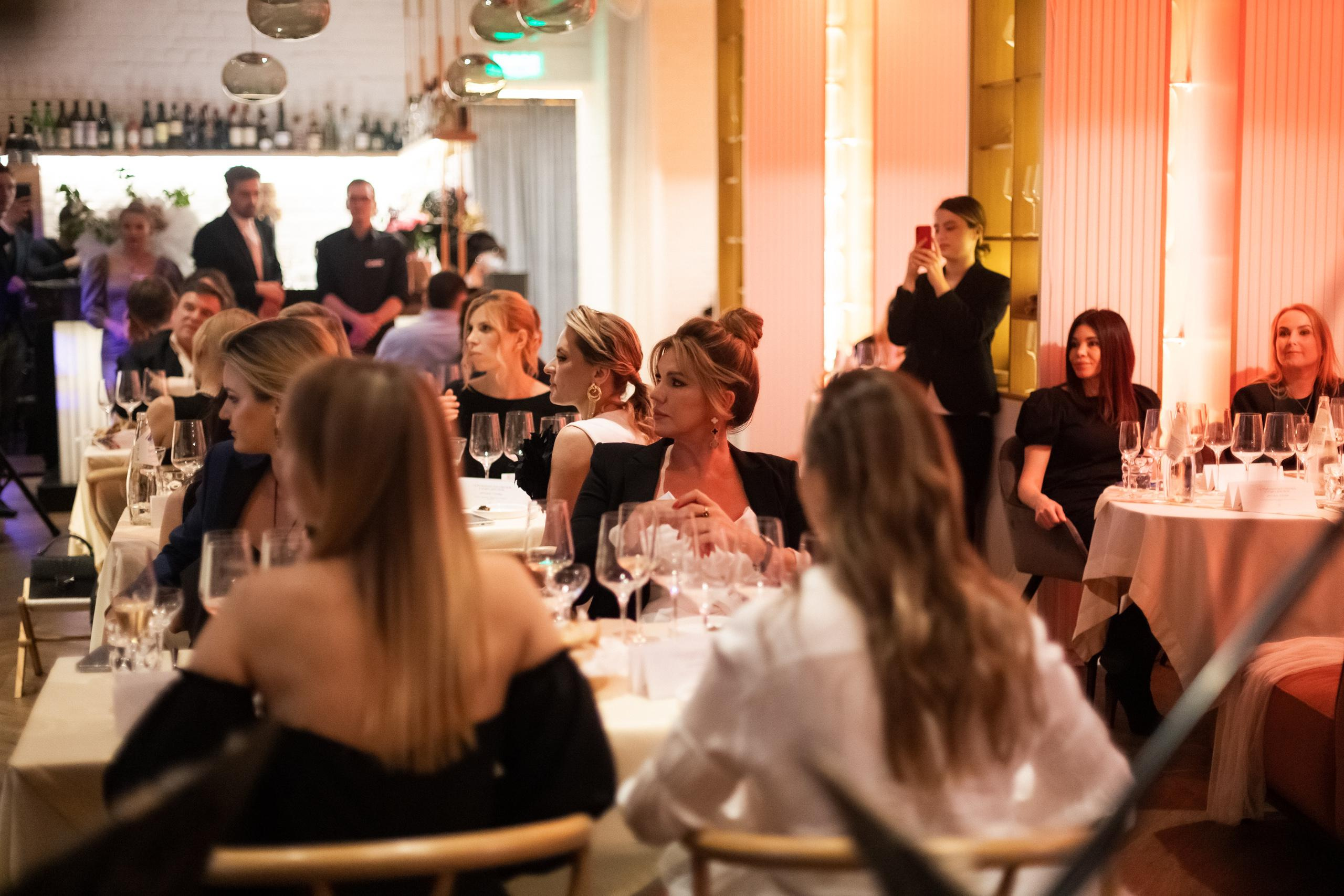 MAIN WINE [1 YEAR]. СВОИ. ФОТООТЧЕТЫ-СОБЫТИЯ-МЕСТА