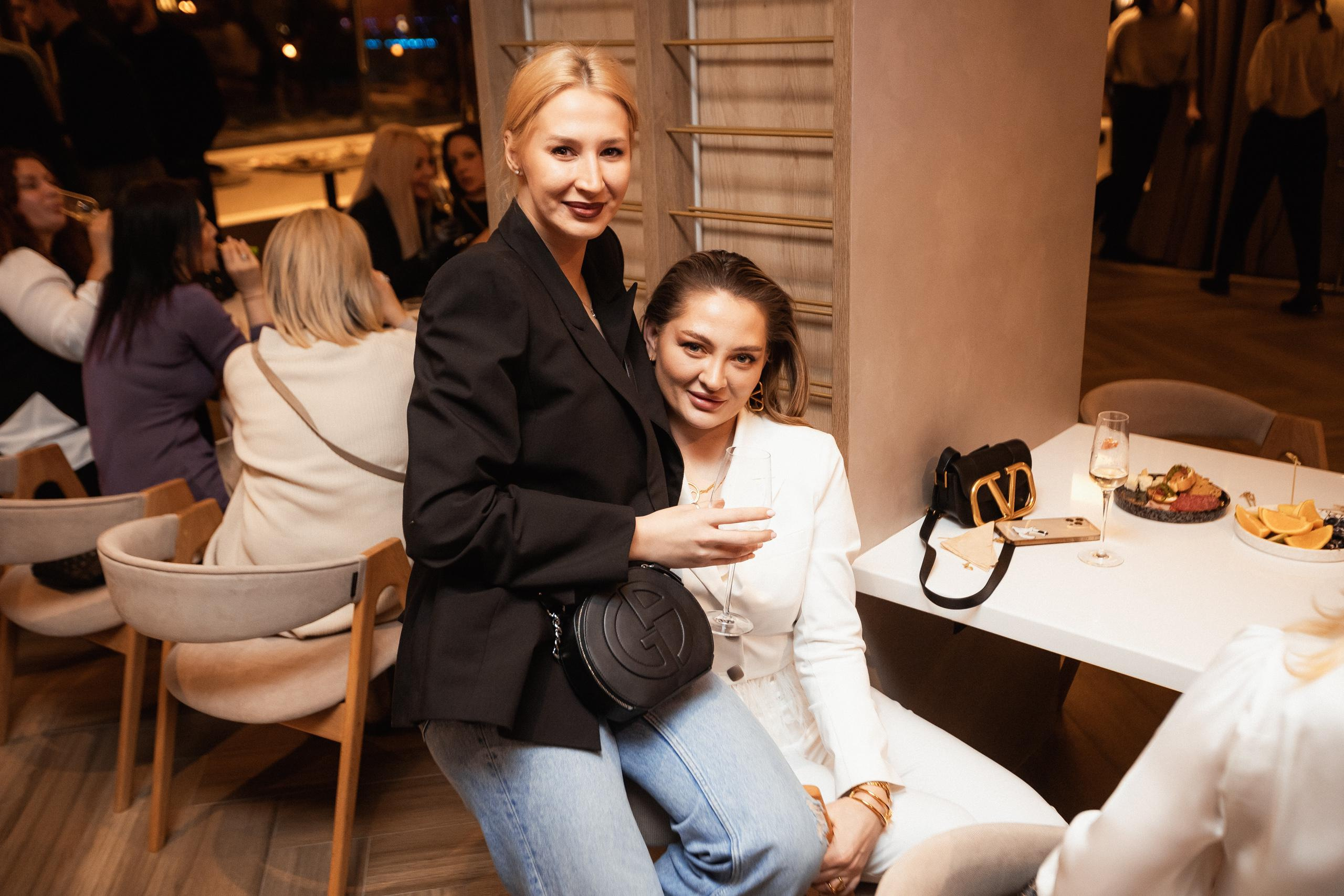 МОМЕНТЫ [ОТКРЫТИЕ]. СВОИ. ФОТООТЧЕТЫ-СОБЫТИЯ-МЕСТА