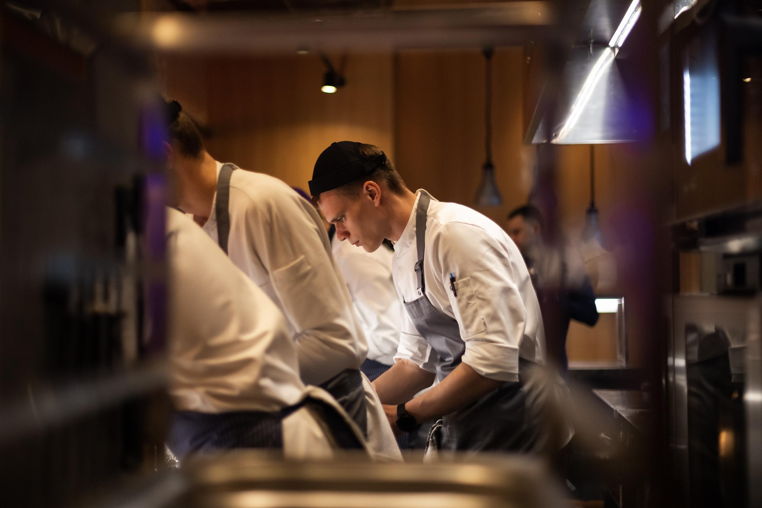 MAIN WINE [1 YEAR]. СВОИ. ФОТООТЧЕТЫ-СОБЫТИЯ-МЕСТА