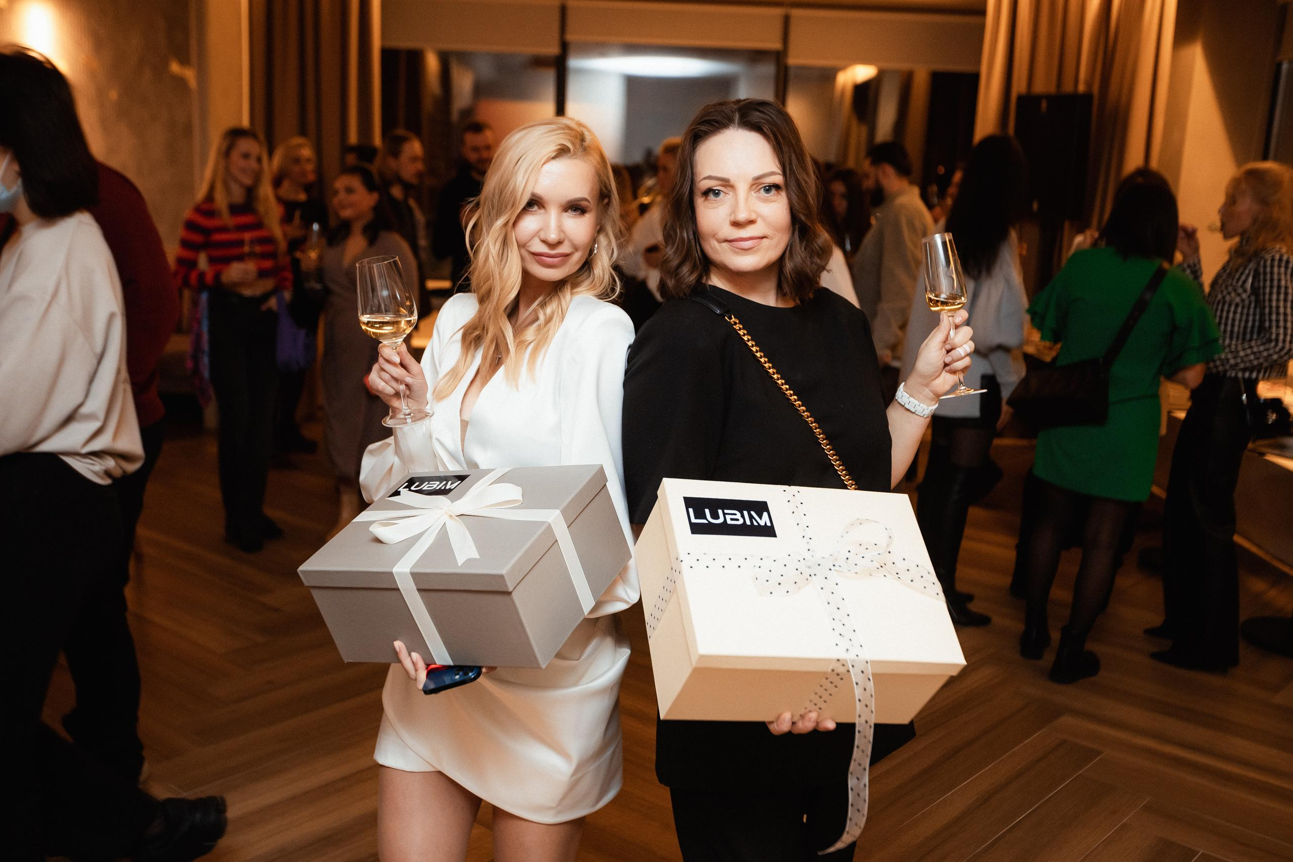 МОМЕНТЫ [ОТКРЫТИЕ]. СВОИ. ФОТООТЧЕТЫ-СОБЫТИЯ-МЕСТА