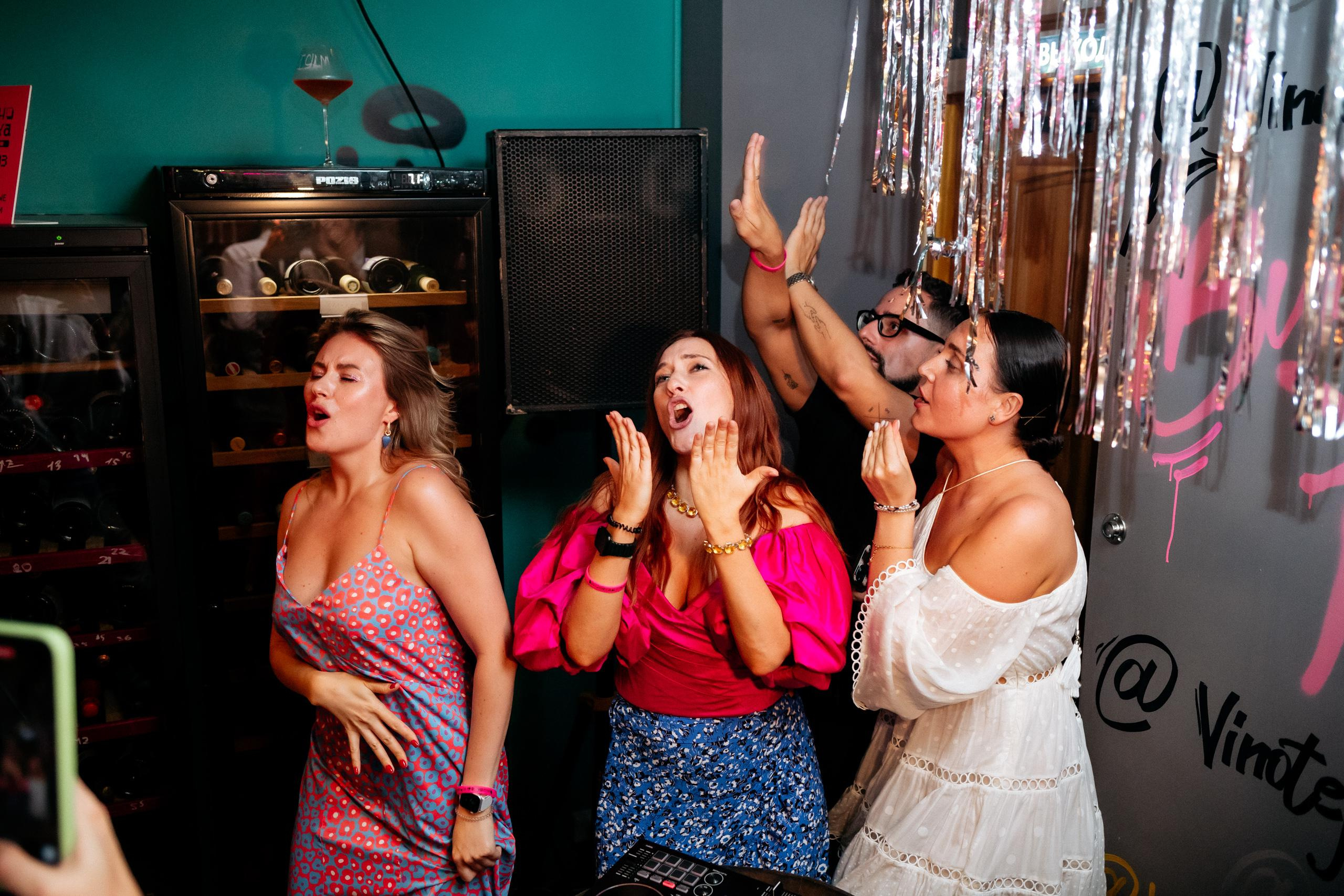 ВИНОТЕКА БАР х МАГАЗ [1 ГОД]. СВОИ. ФОТООТЧЕТЫ-СОБЫТИЯ-МЕСТА