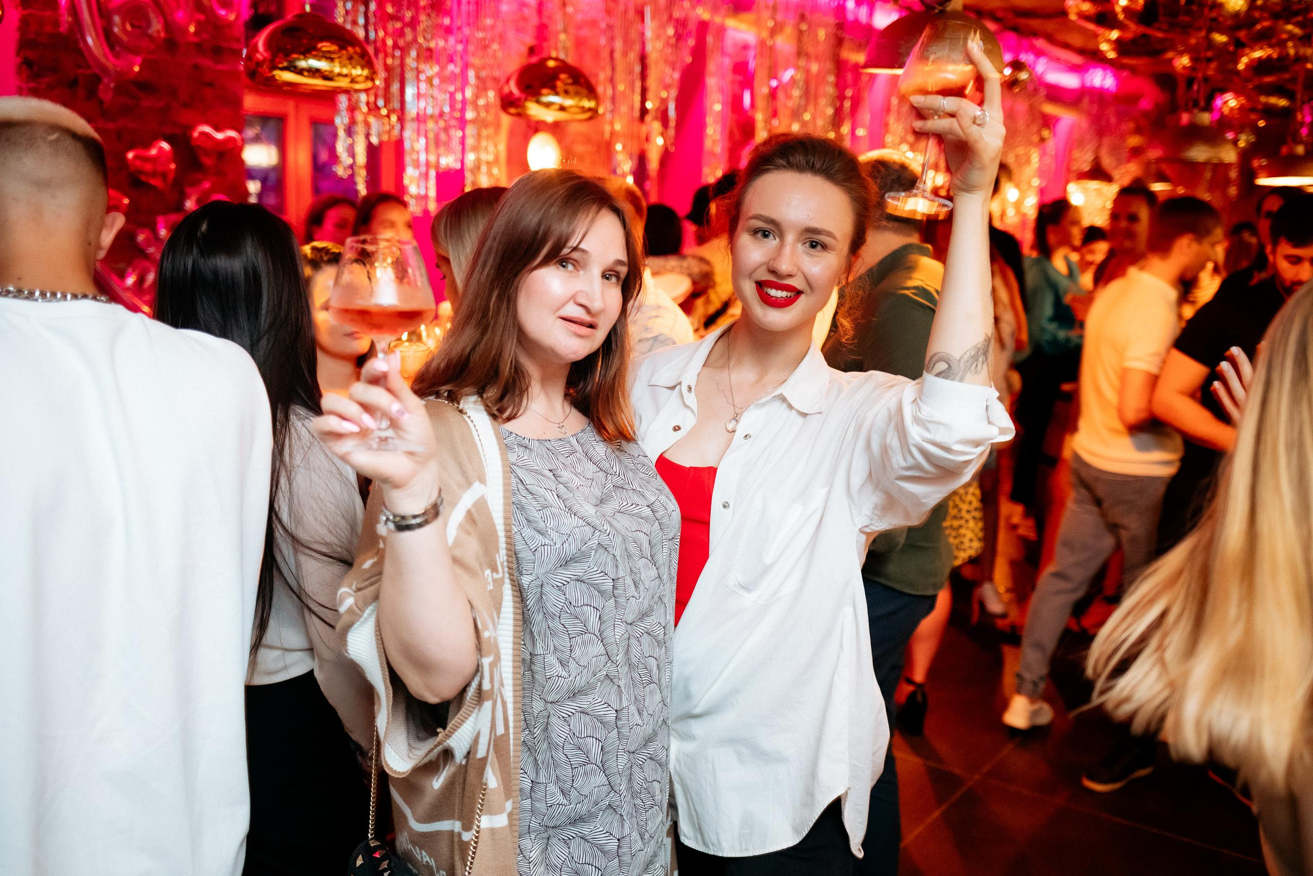 ВИНОТЕКА БАР х МАГАЗ [1 ГОД]. СВОИ. ФОТООТЧЕТЫ-СОБЫТИЯ-МЕСТА