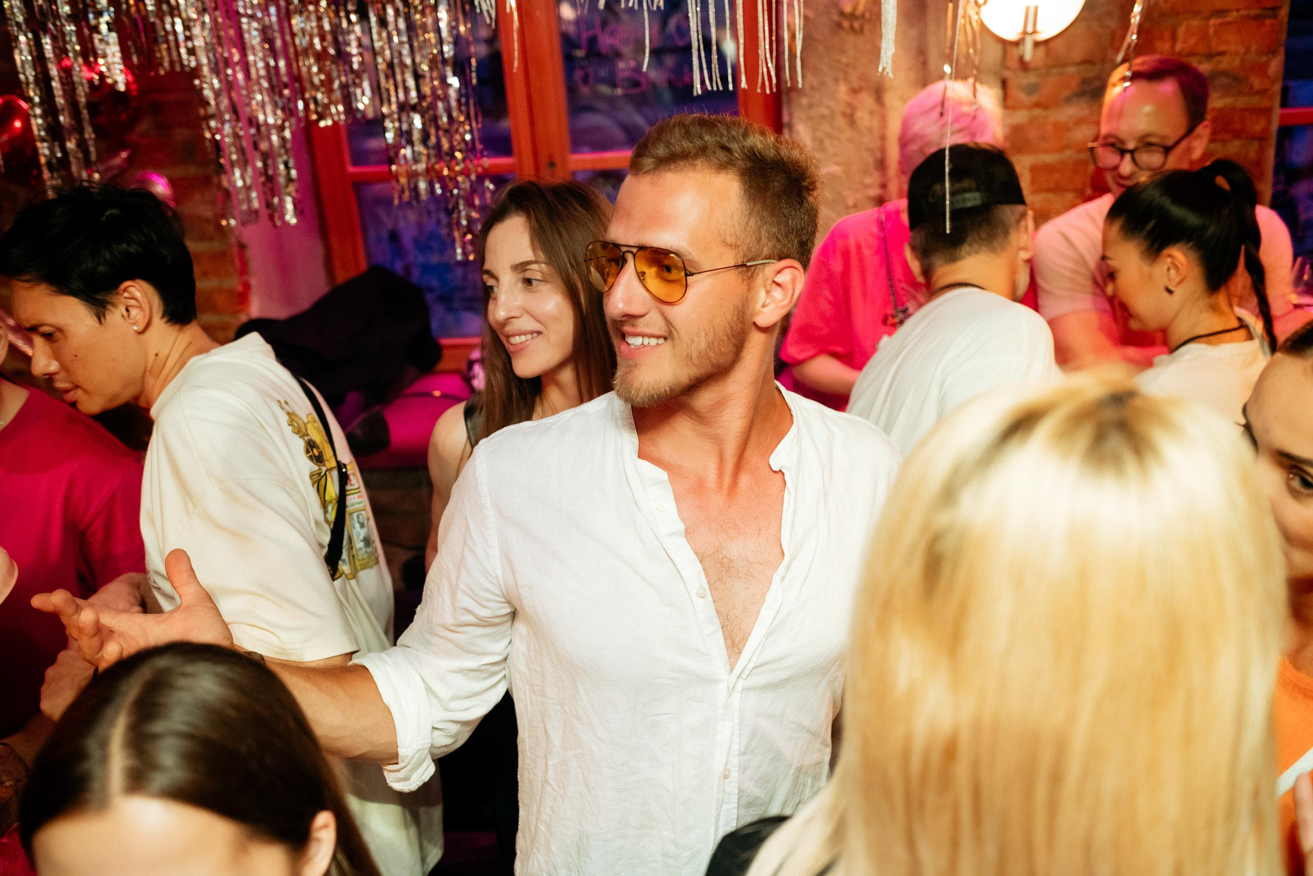 ВИНОТЕКА БАР х МАГАЗ [1 ГОД]. СВОИ. ФОТООТЧЕТЫ-СОБЫТИЯ-МЕСТА