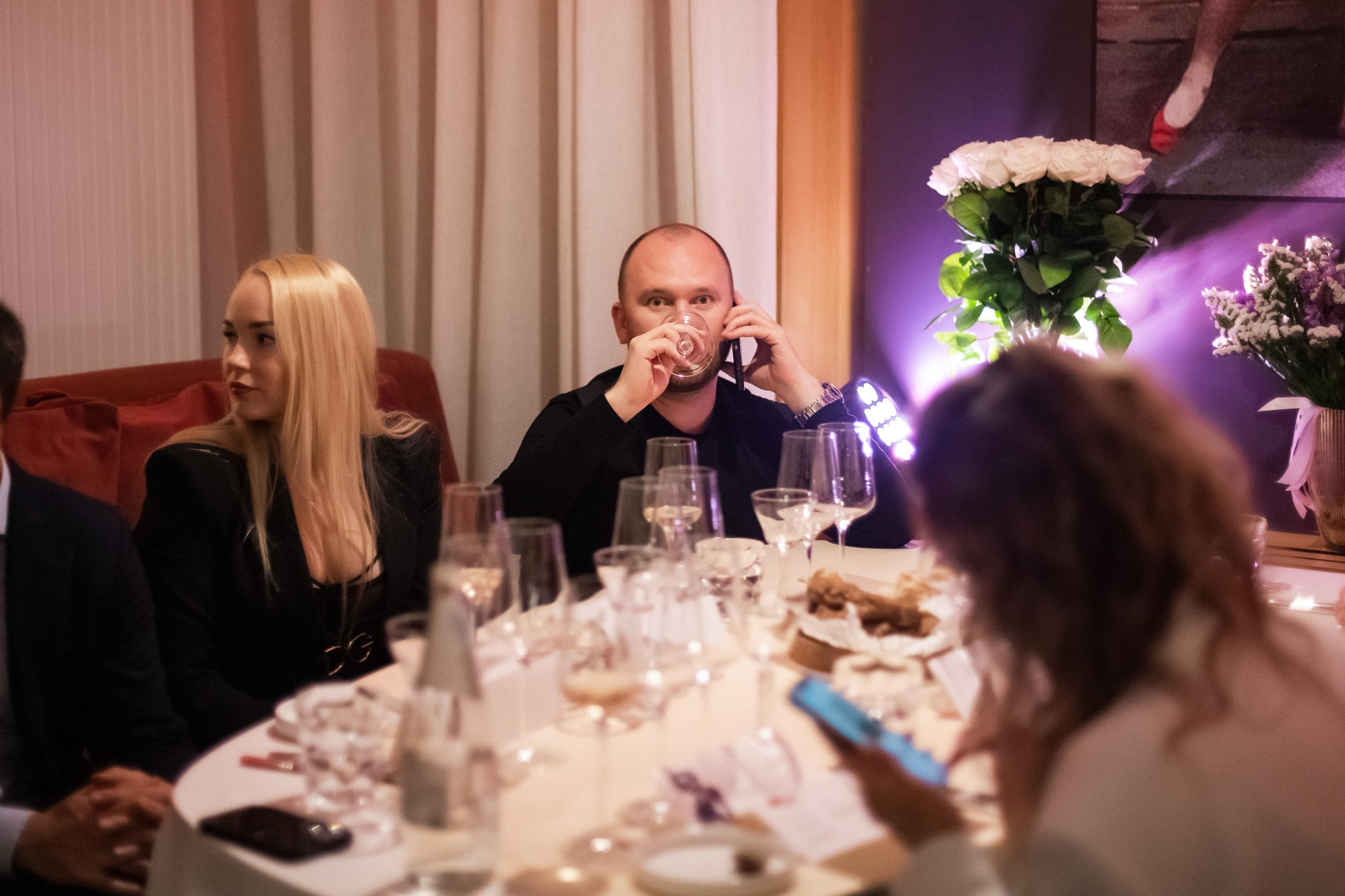 MAIN WINE [1 YEAR]. СВОИ. ФОТООТЧЕТЫ-СОБЫТИЯ-МЕСТА