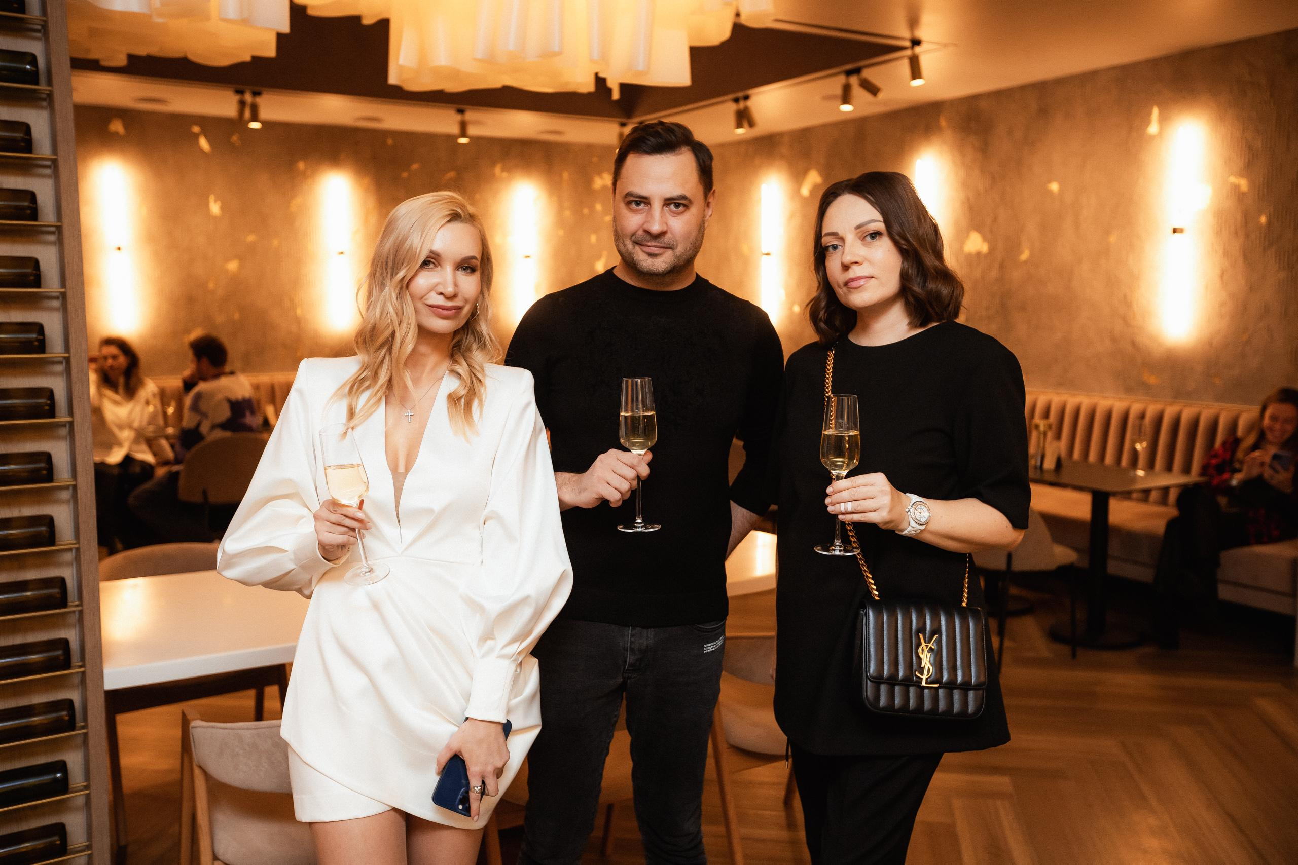 МОМЕНТЫ [ОТКРЫТИЕ]. СВОИ. ФОТООТЧЕТЫ-СОБЫТИЯ-МЕСТА