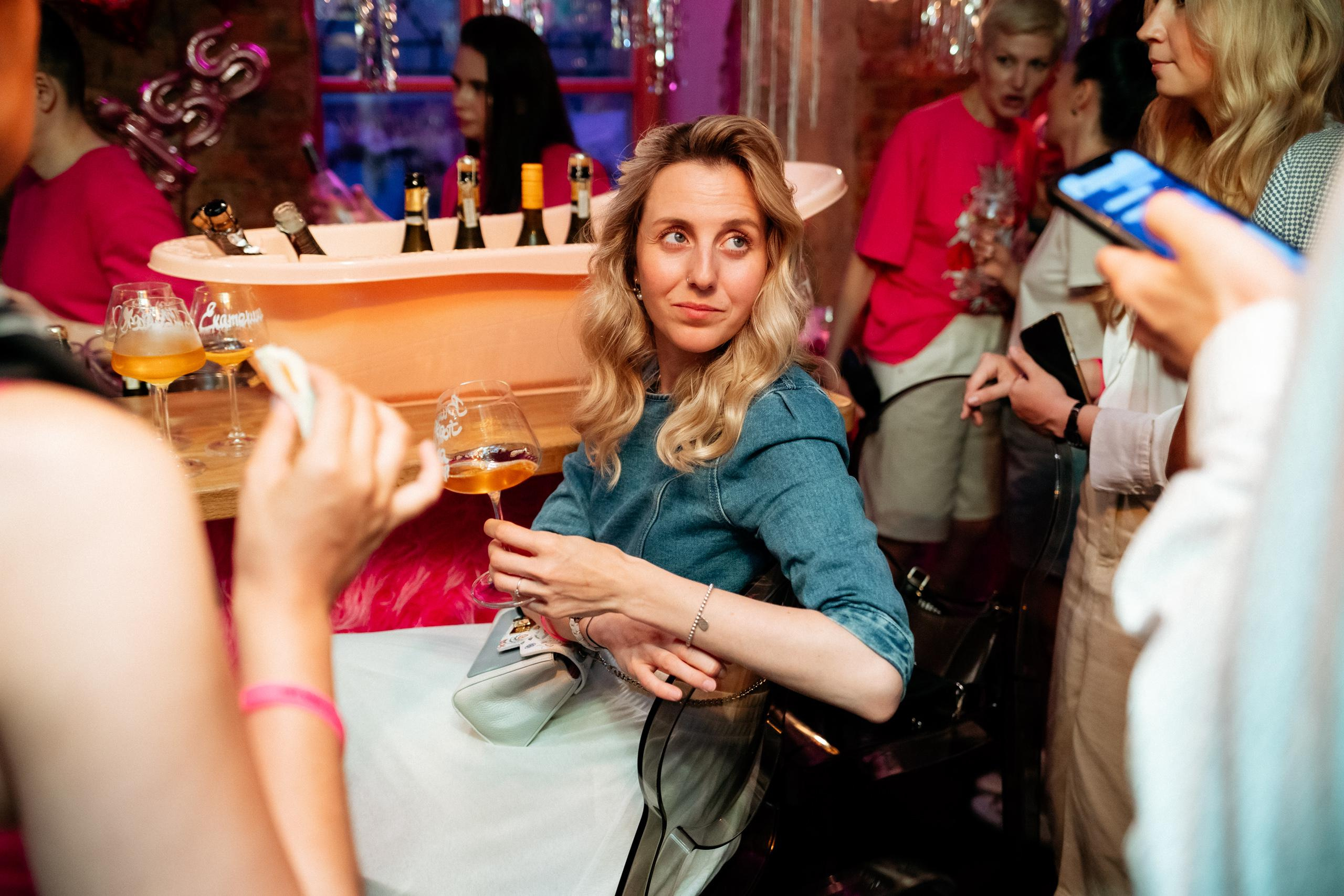 ВИНОТЕКА БАР х МАГАЗ [1 ГОД]. СВОИ. ФОТООТЧЕТЫ-СОБЫТИЯ-МЕСТА