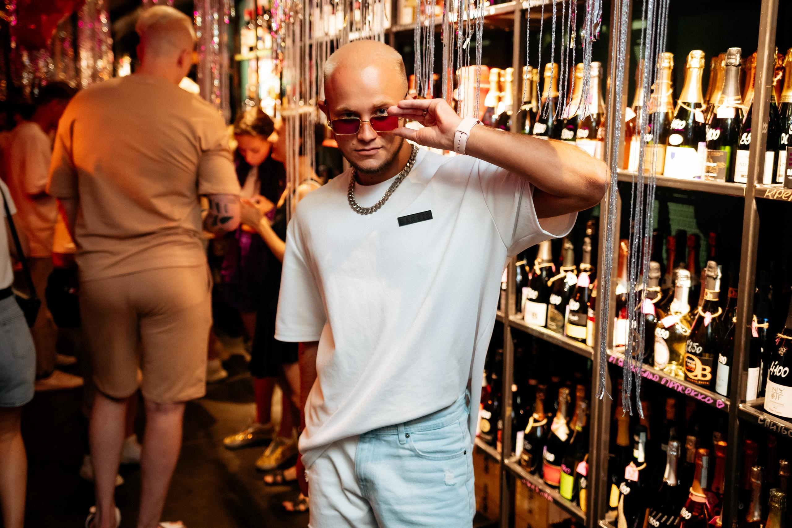 ВИНОТЕКА БАР х МАГАЗ [1 ГОД]. СВОИ. ФОТООТЧЕТЫ-СОБЫТИЯ-МЕСТА