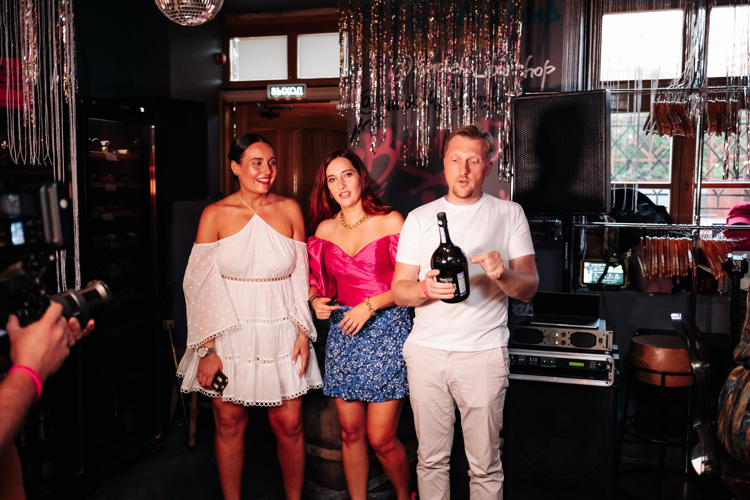 ВИНОТЕКА БАР х МАГАЗ [1 ГОД]. СВОИ. ФОТООТЧЕТЫ-СОБЫТИЯ-МЕСТА