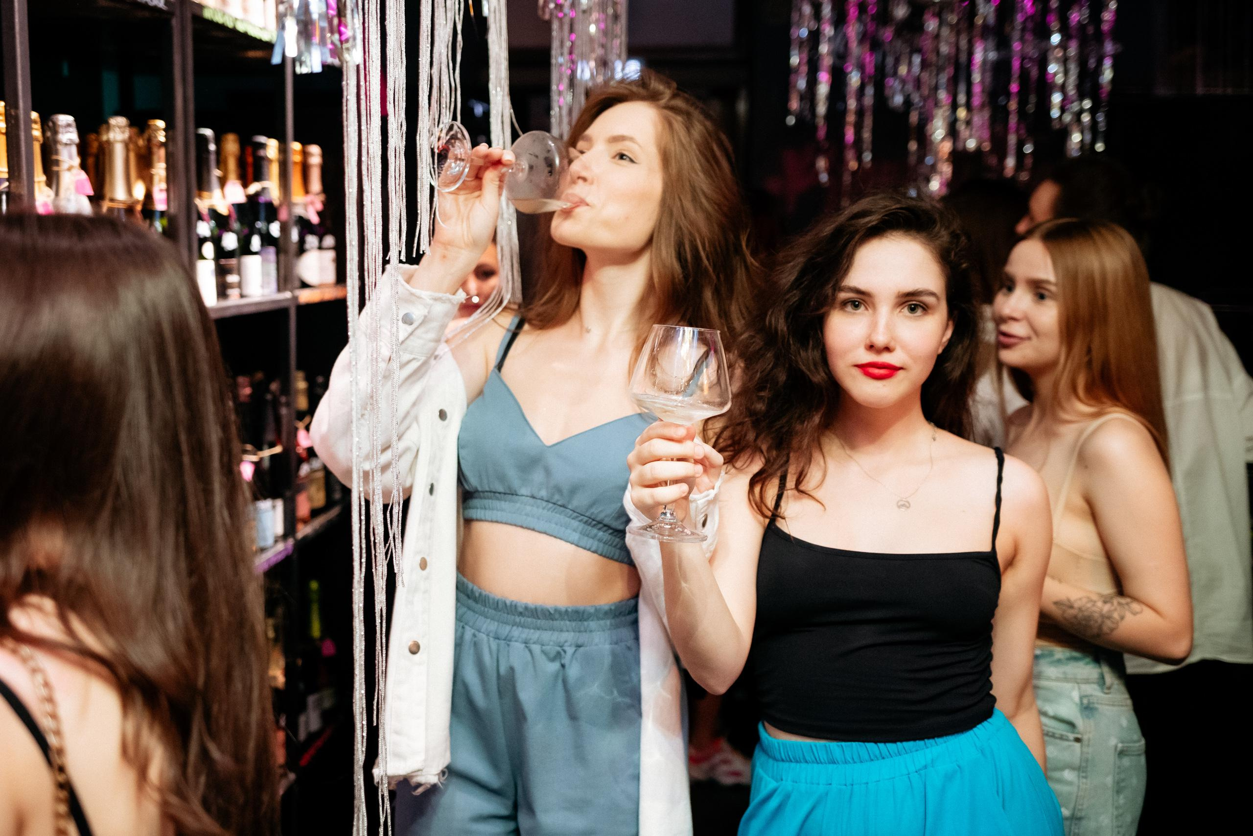 ВИНОТЕКА БАР х МАГАЗ [1 ГОД]. СВОИ. ФОТООТЧЕТЫ-СОБЫТИЯ-МЕСТА