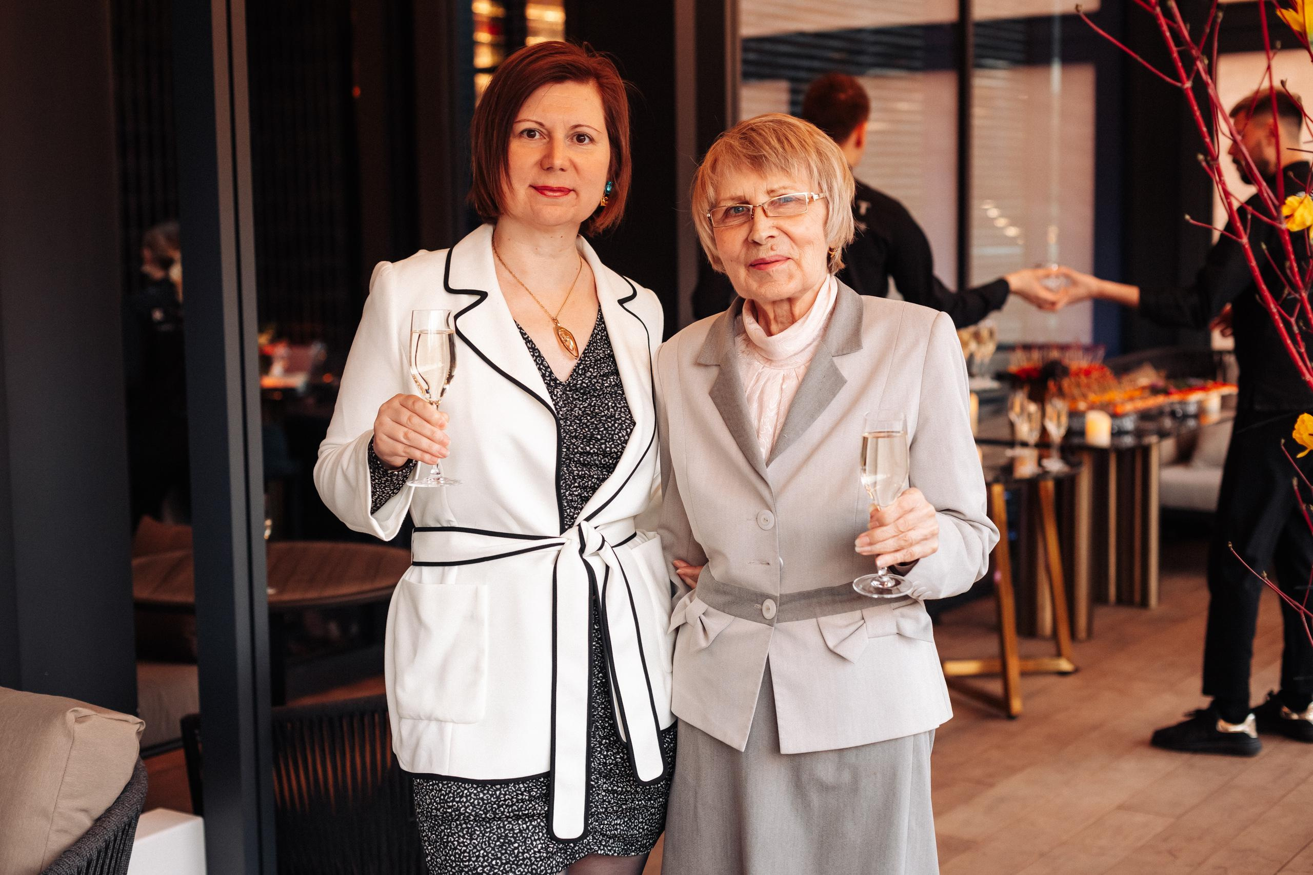 INLOVE [открытие террассы]. СВОИ. ФОТООТЧЕТЫ-СОБЫТИЯ-МЕСТА