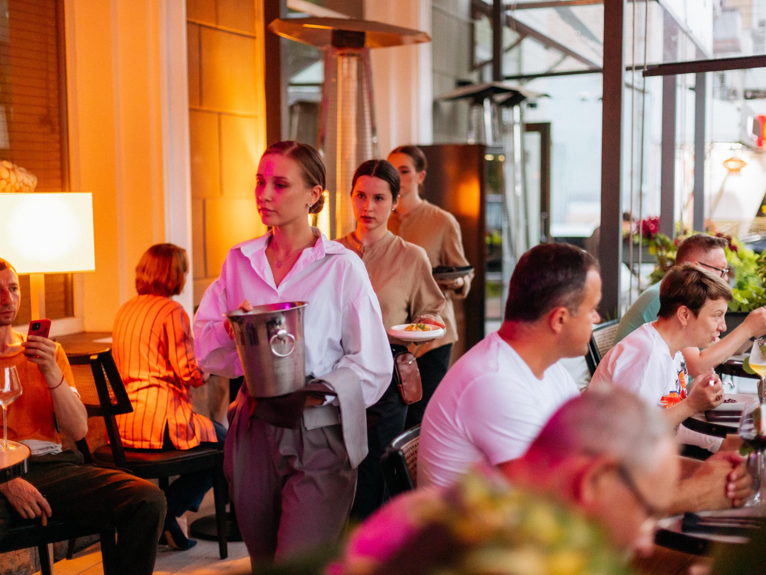 ЛЮБОВЬ И ЛИСИЧКИ [ПРЕЗЕНТАЦИЯ ЛЕТНЕГО МЕНЮ]. СВОИ. ФОТООТЧЕТЫ-СОБЫТИЯ-МЕСТА