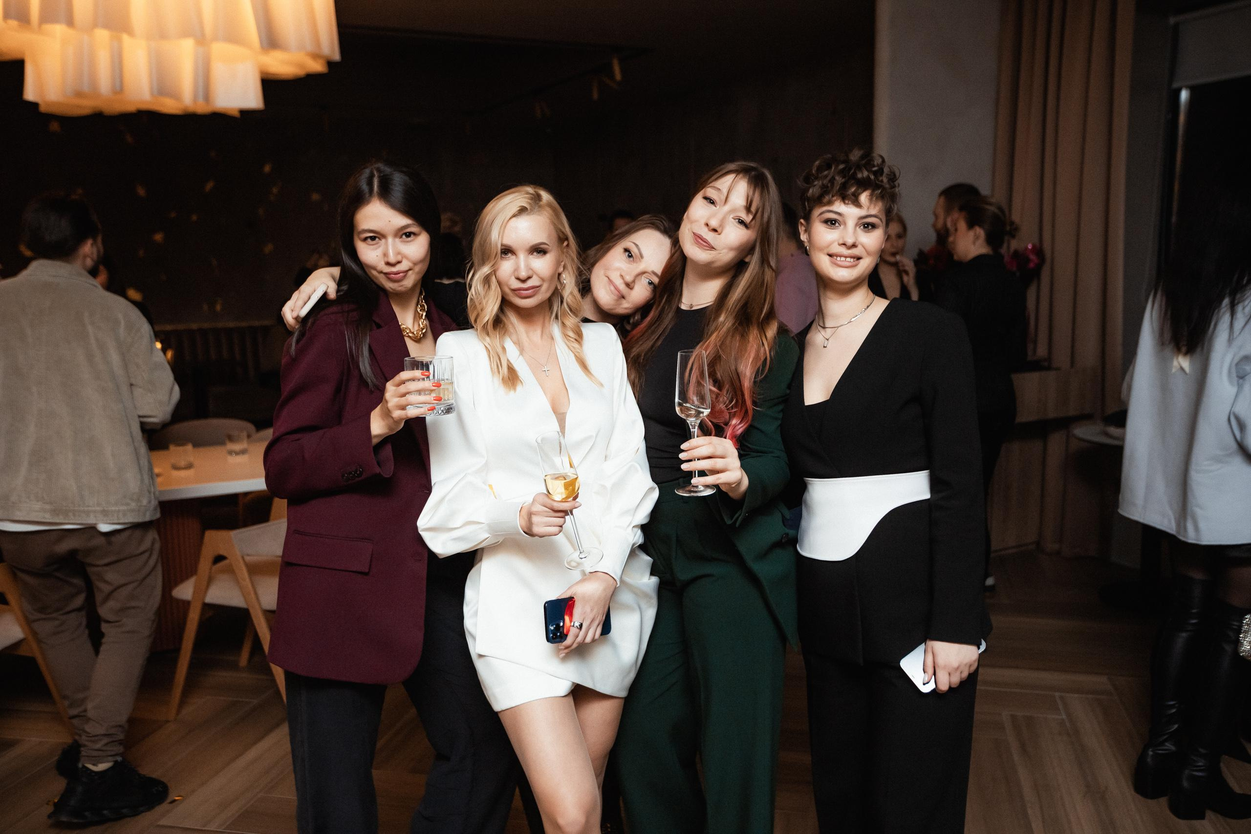 МОМЕНТЫ [ОТКРЫТИЕ]. СВОИ. ФОТООТЧЕТЫ-СОБЫТИЯ-МЕСТА