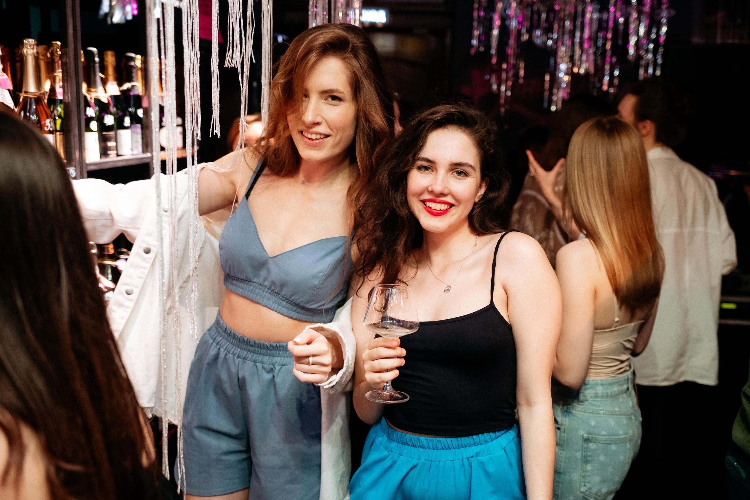 ВИНОТЕКА БАР х МАГАЗ [1 ГОД]. СВОИ. ФОТООТЧЕТЫ-СОБЫТИЯ-МЕСТА