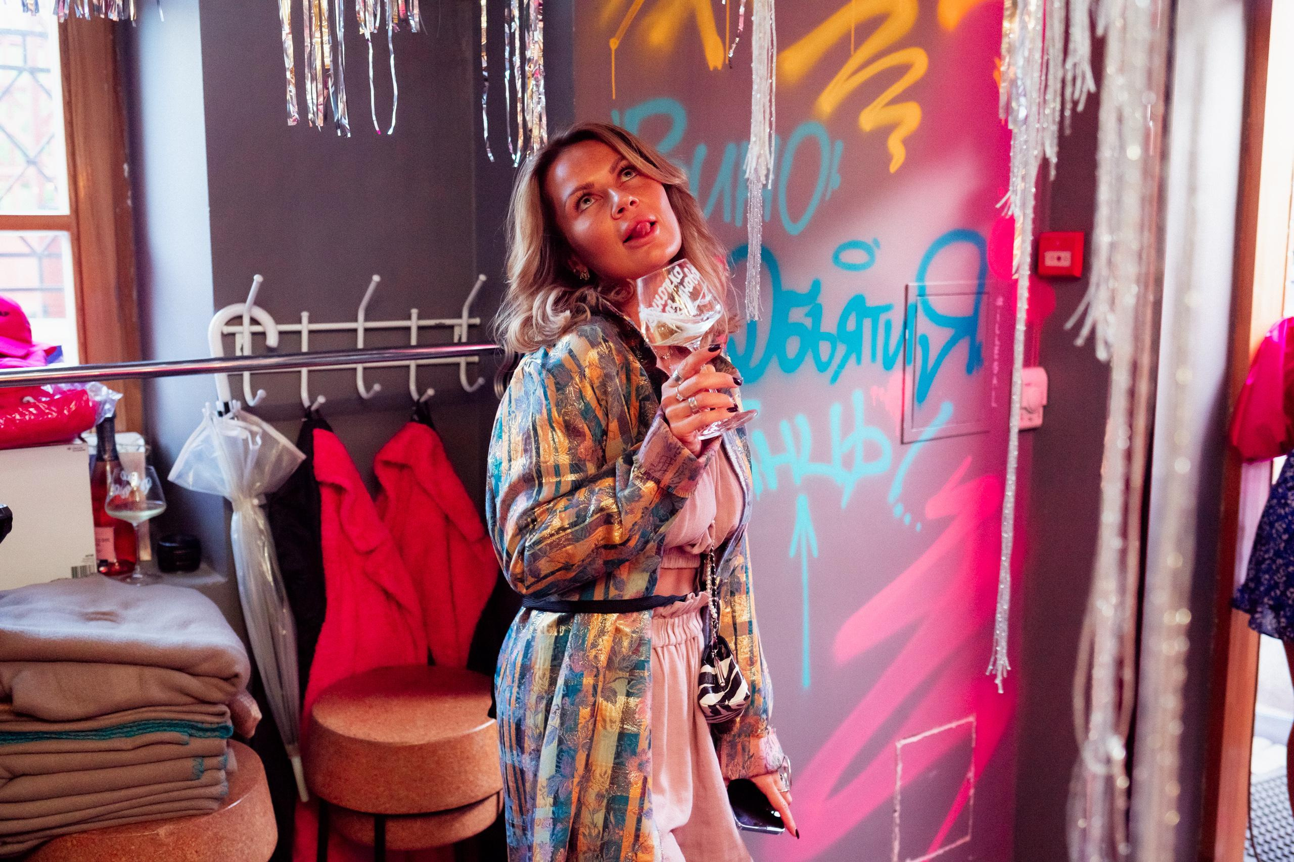 ВИНОТЕКА БАР х МАГАЗ [1 ГОД]. СВОИ. ФОТООТЧЕТЫ-СОБЫТИЯ-МЕСТА