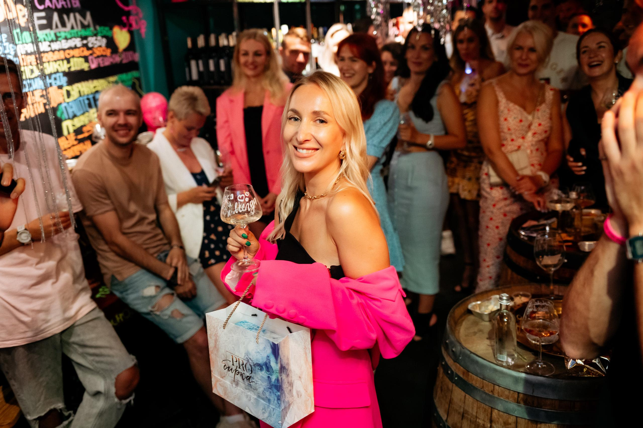 ВИНОТЕКА БАР х МАГАЗ [1 ГОД]. СВОИ. ФОТООТЧЕТЫ-СОБЫТИЯ-МЕСТА