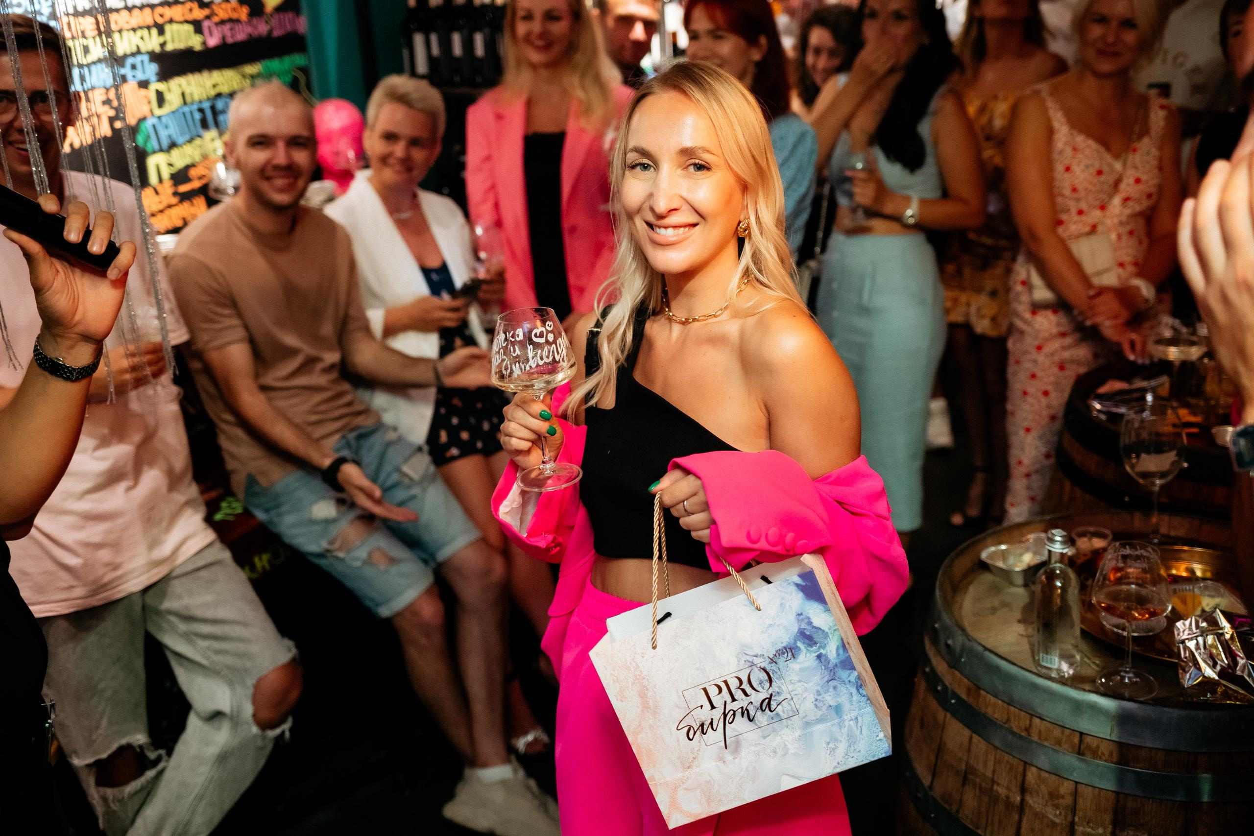 ВИНОТЕКА БАР х МАГАЗ [1 ГОД]. СВОИ. ФОТООТЧЕТЫ-СОБЫТИЯ-МЕСТА