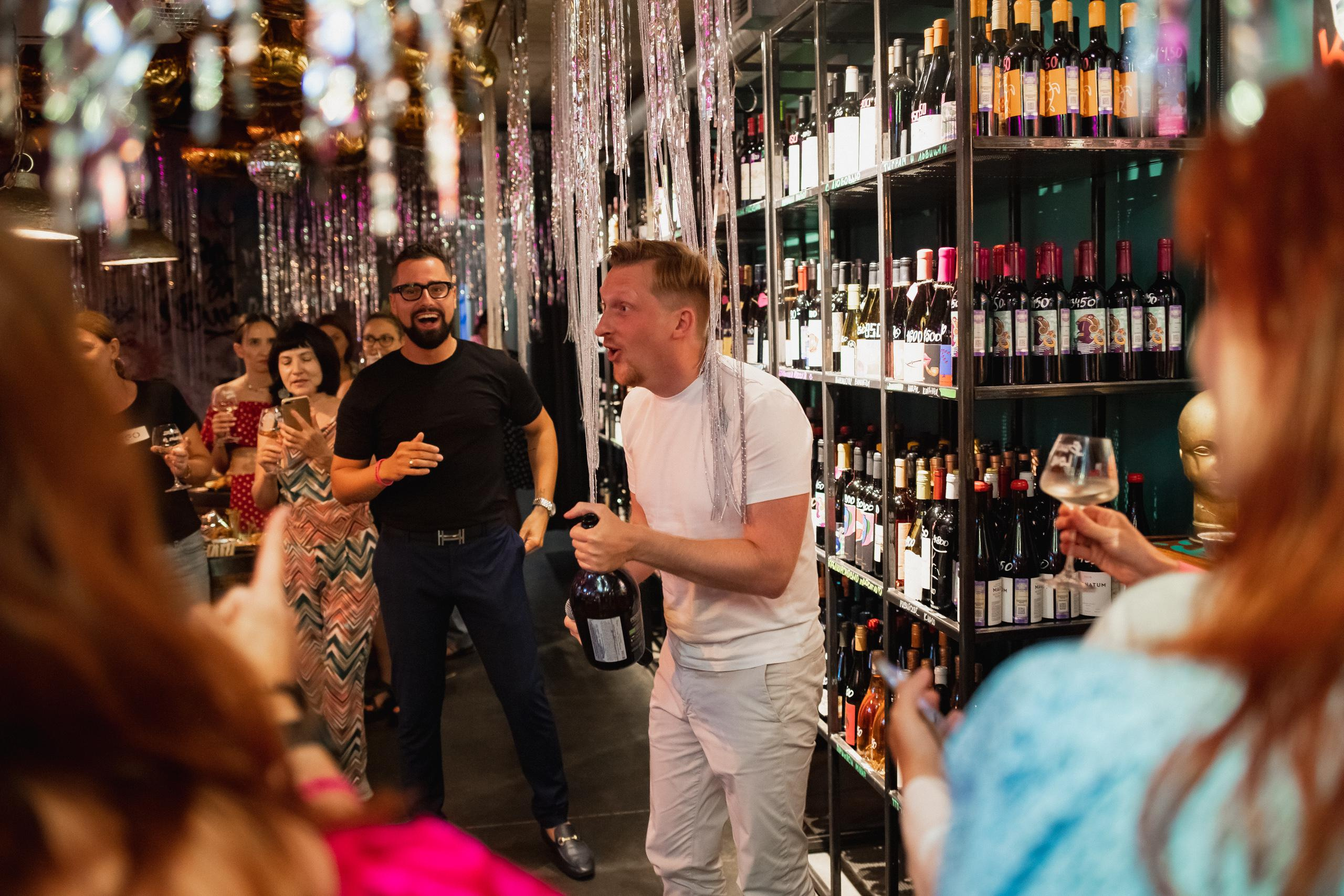 ВИНОТЕКА БАР х МАГАЗ [1 ГОД]. СВОИ. ФОТООТЧЕТЫ-СОБЫТИЯ-МЕСТА