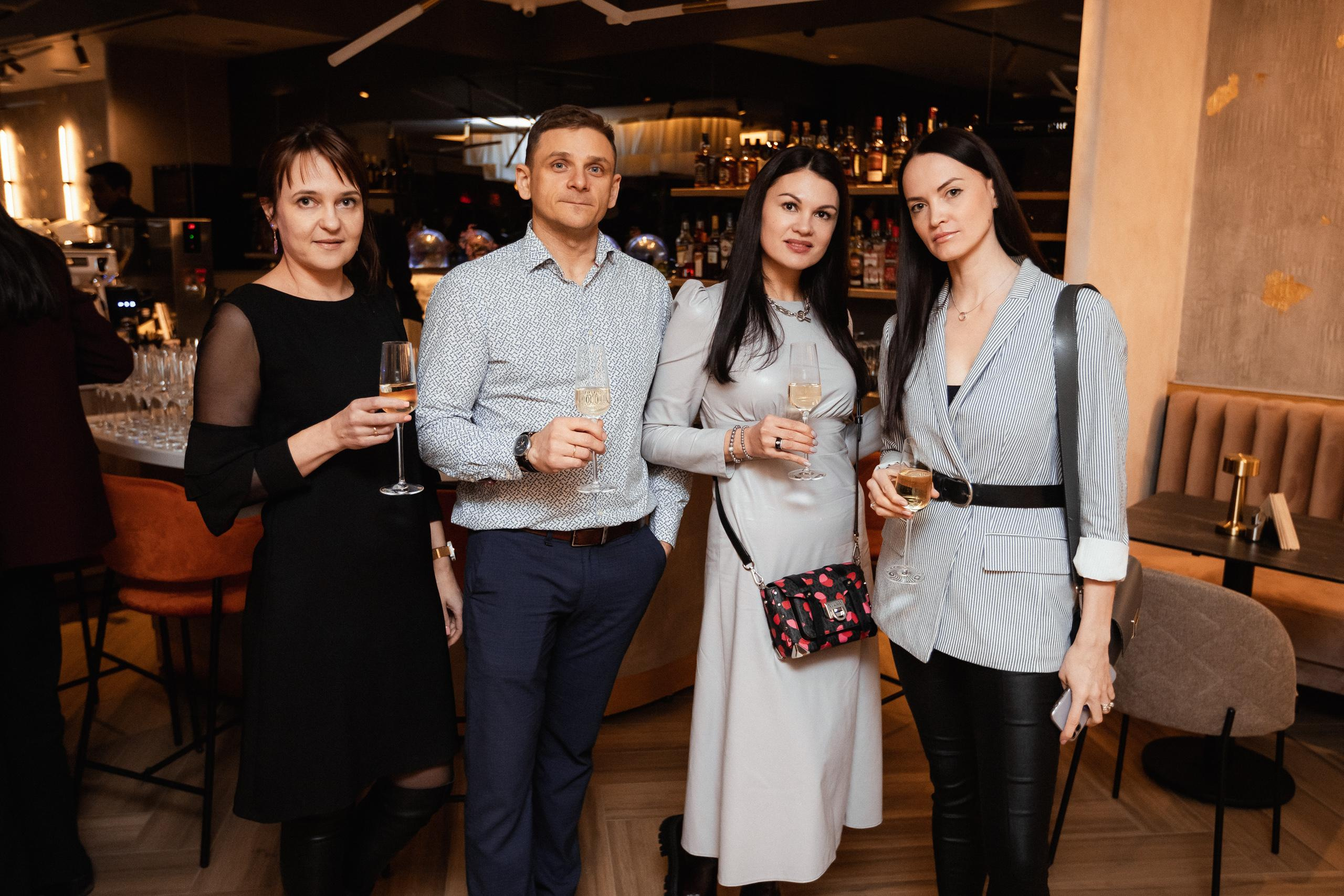 МОМЕНТЫ [ОТКРЫТИЕ]. СВОИ. ФОТООТЧЕТЫ-СОБЫТИЯ-МЕСТА