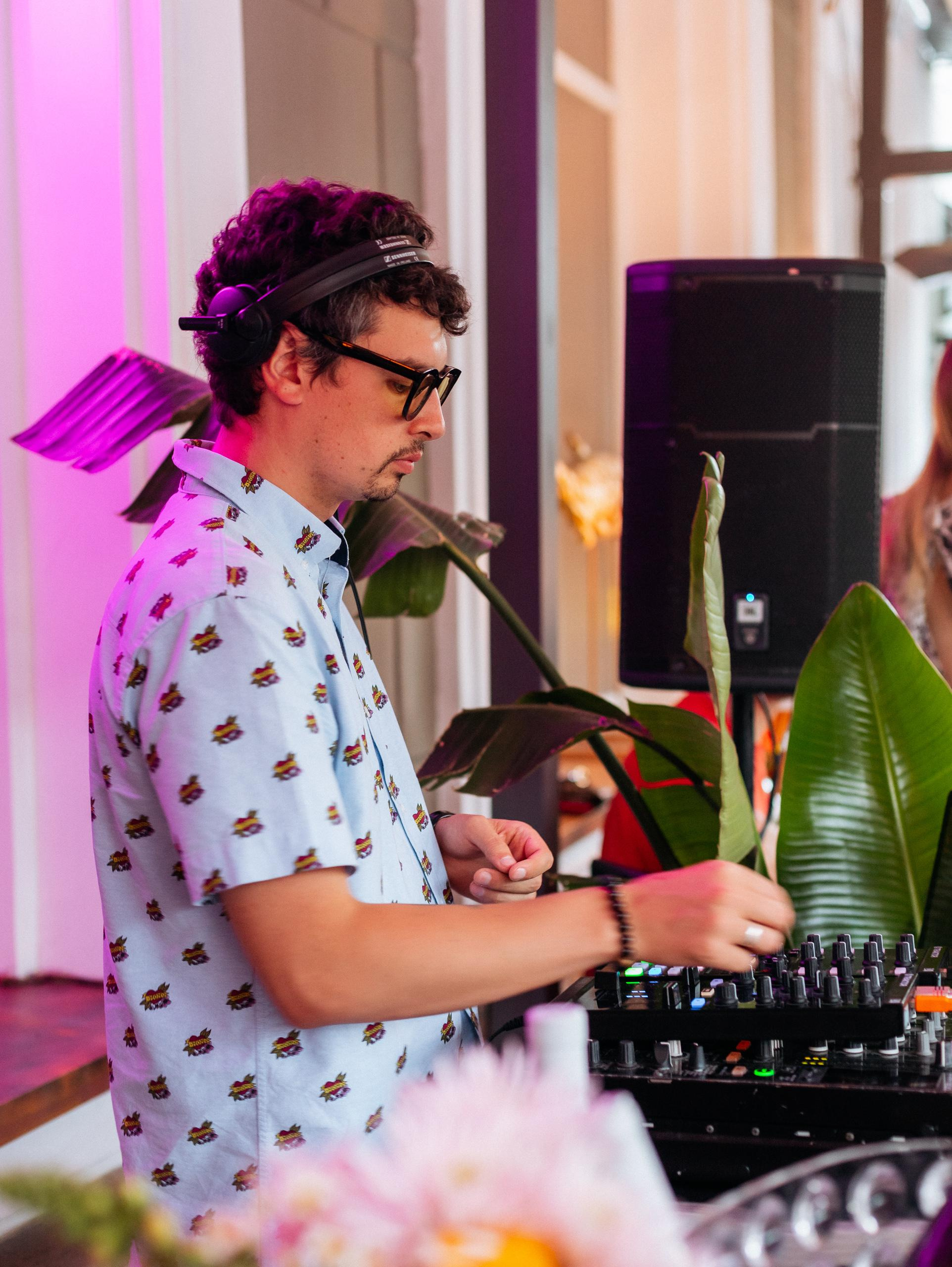 ЛЮБОВЬ И ЛИСИЧКИ [ПРЕЗЕНТАЦИЯ ЛЕТНЕГО МЕНЮ]. СВОИ. ФОТООТЧЕТЫ-СОБЫТИЯ-МЕСТА