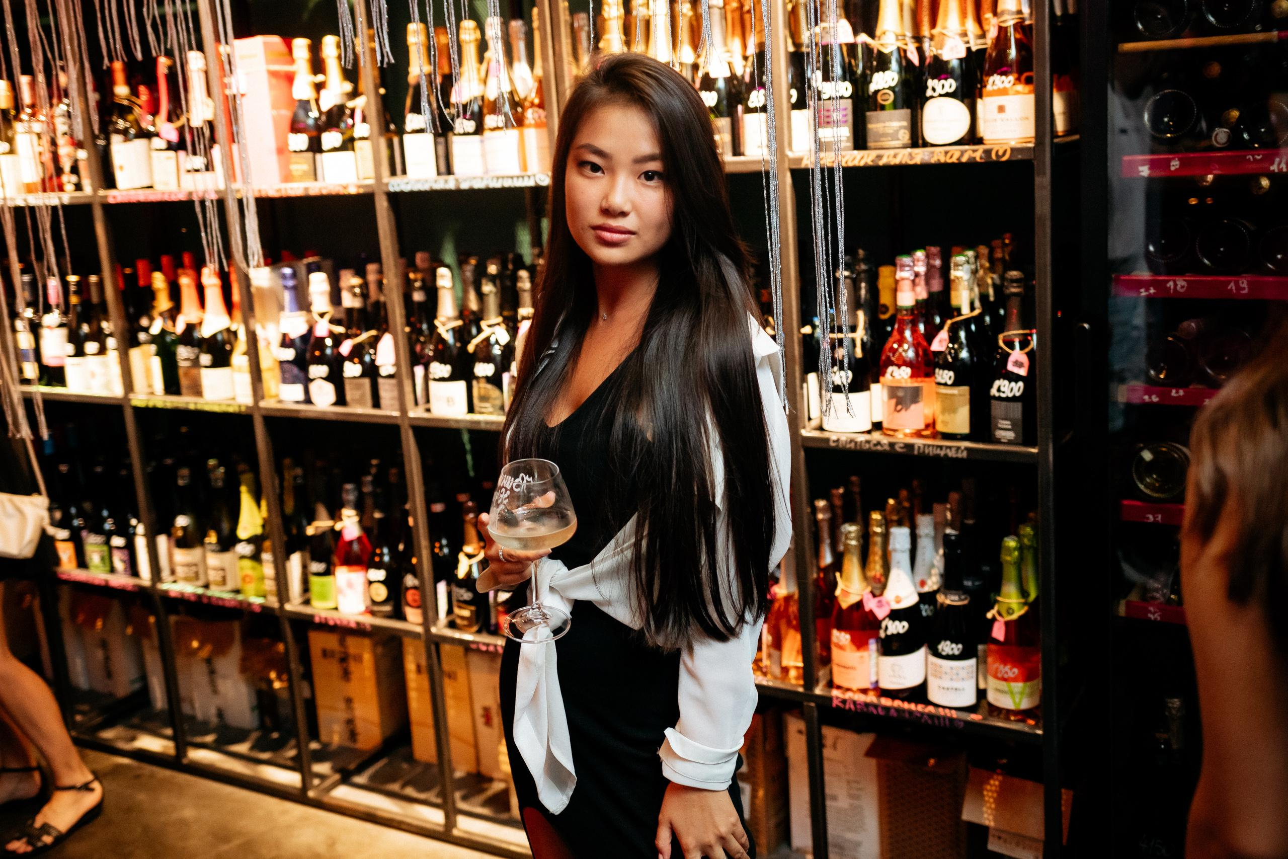 ВИНОТЕКА БАР х МАГАЗ [1 ГОД]. СВОИ. ФОТООТЧЕТЫ-СОБЫТИЯ-МЕСТА