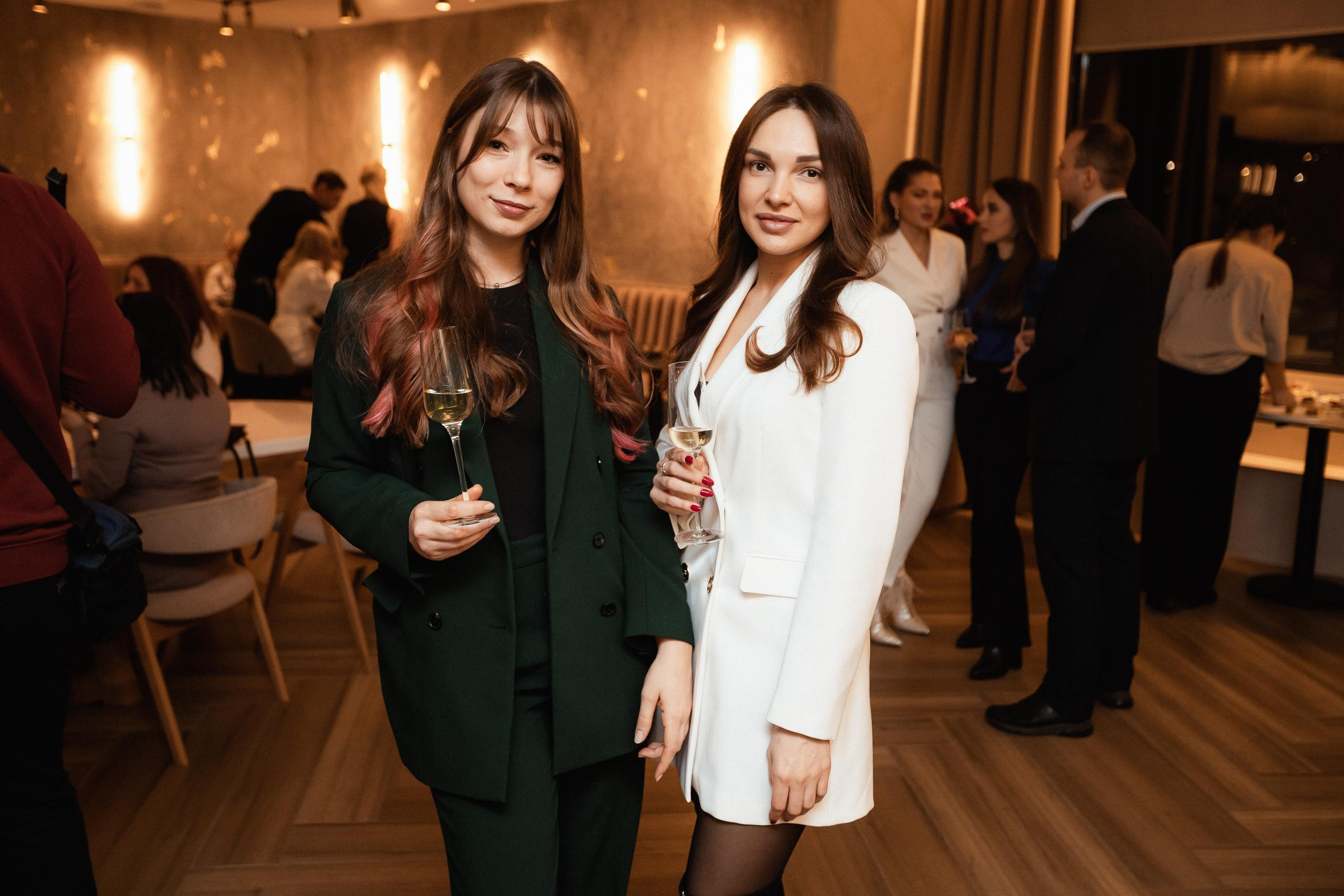 МОМЕНТЫ [ОТКРЫТИЕ]. СВОИ. ФОТООТЧЕТЫ-СОБЫТИЯ-МЕСТА