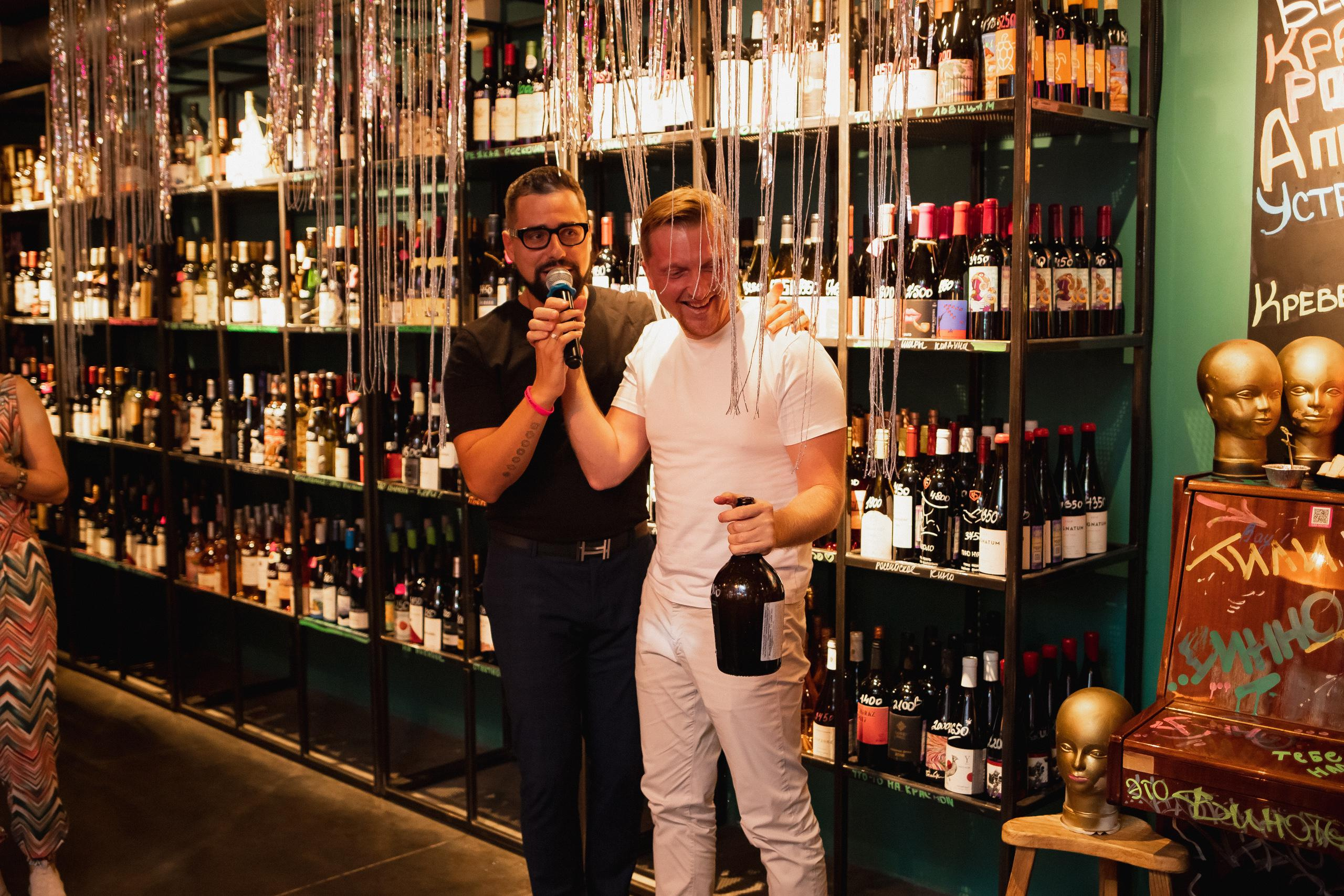 ВИНОТЕКА БАР х МАГАЗ [1 ГОД]. СВОИ. ФОТООТЧЕТЫ-СОБЫТИЯ-МЕСТА