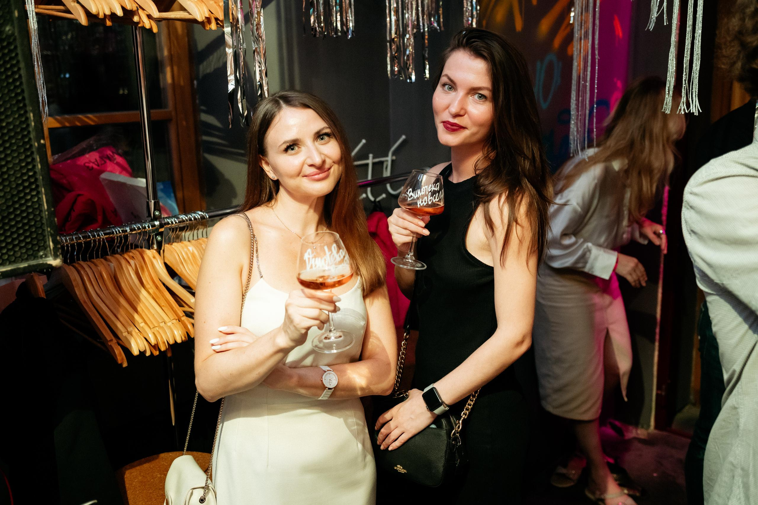 ВИНОТЕКА БАР х МАГАЗ [1 ГОД]. СВОИ. ФОТООТЧЕТЫ-СОБЫТИЯ-МЕСТА