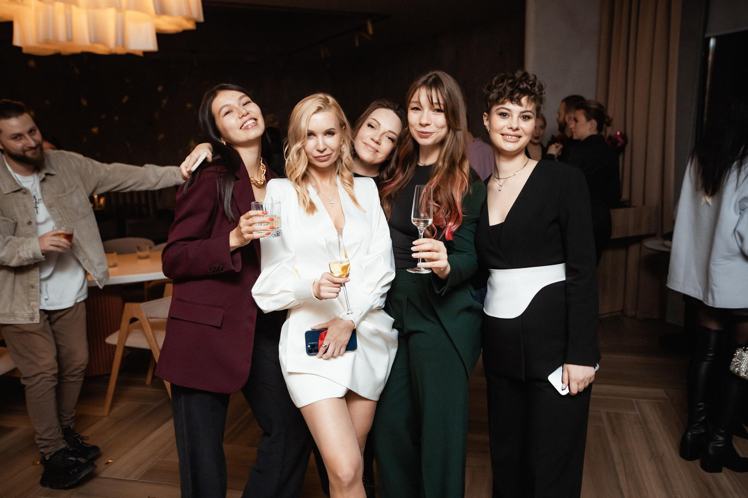 МОМЕНТЫ [ОТКРЫТИЕ]. СВОИ. ФОТООТЧЕТЫ-СОБЫТИЯ-МЕСТА