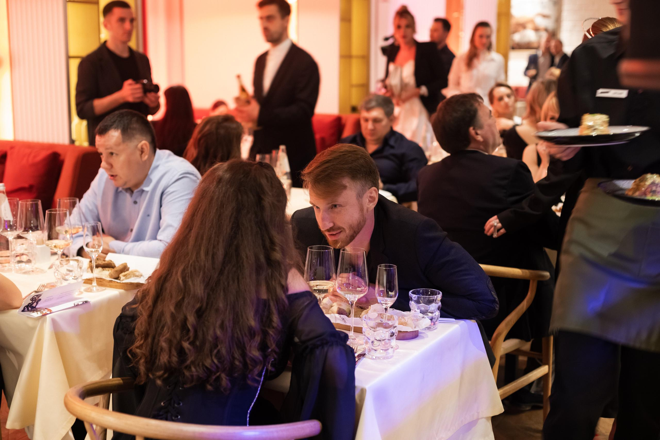 MAIN WINE [1 YEAR]. СВОИ. ФОТООТЧЕТЫ-СОБЫТИЯ-МЕСТА