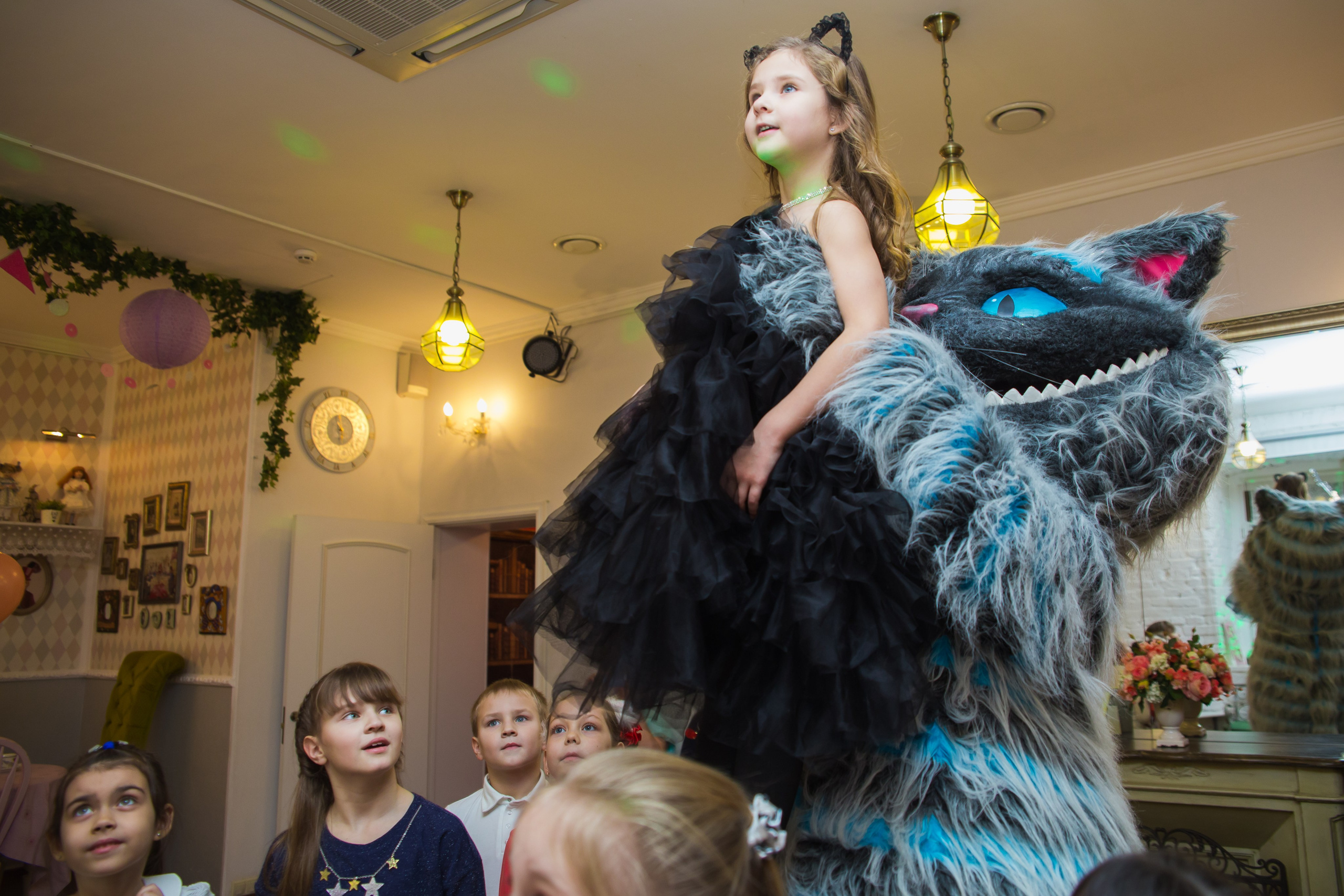 В домике Алисы. Мире 6 лет. Семейный и школьный фотограф в Москве Анна Ткач
