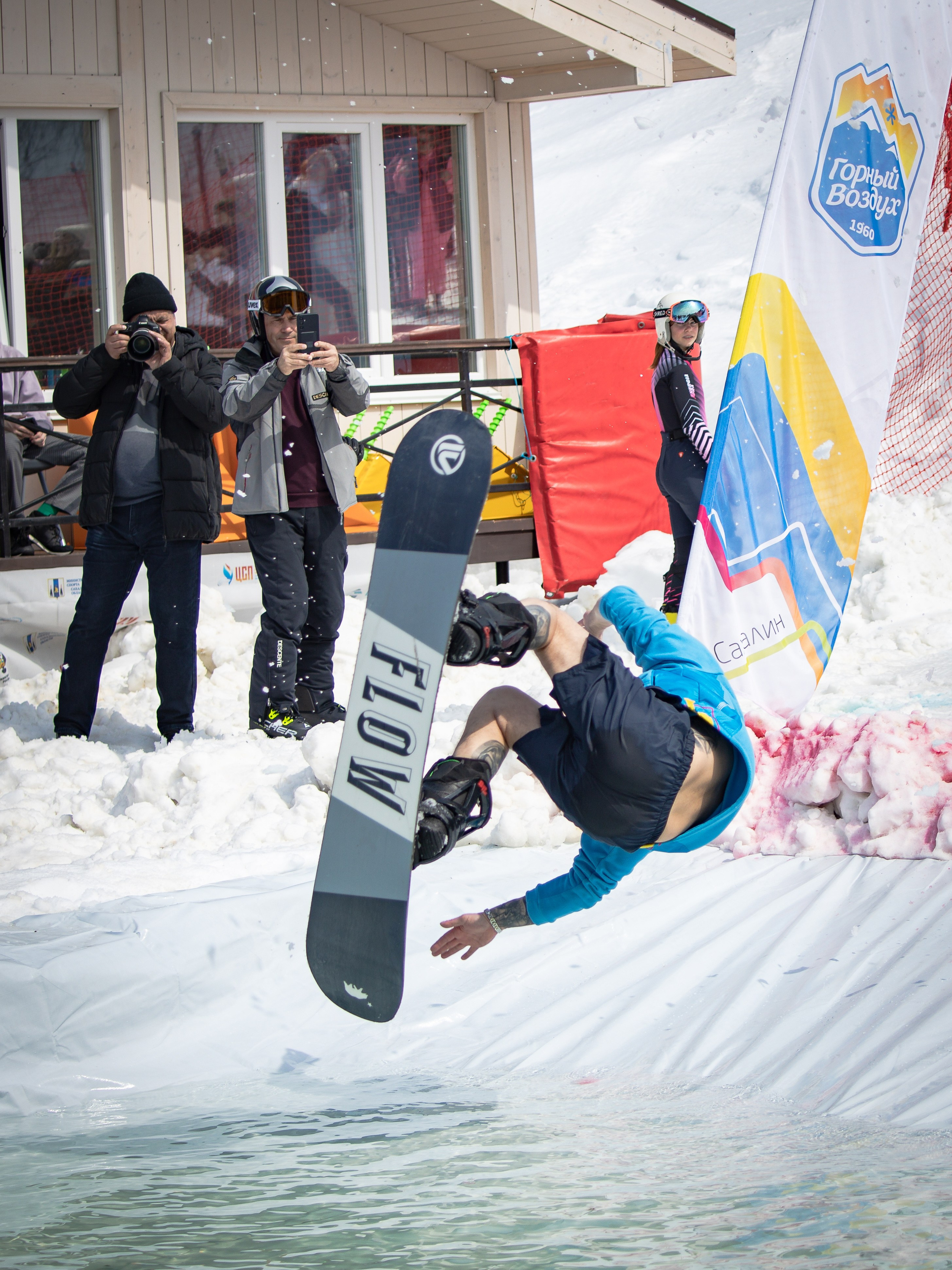 Снежный фестиваль 2025. Фотограф. г. Южно-Сахалинск. Олег Толстов